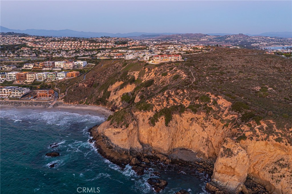 Dana Point, California, 92629, United States, 3 Bedrooms Bedrooms, ,4 BathroomsBathrooms,Residential,For Sale,1885078