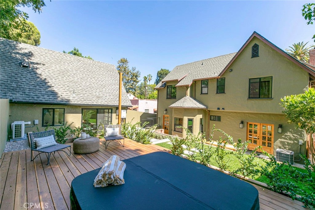 Los Angeles, California, 90027, United States, 4 Bedrooms Bedrooms, ,3 BathroomsBathrooms,Residential,For Sale,1942315
