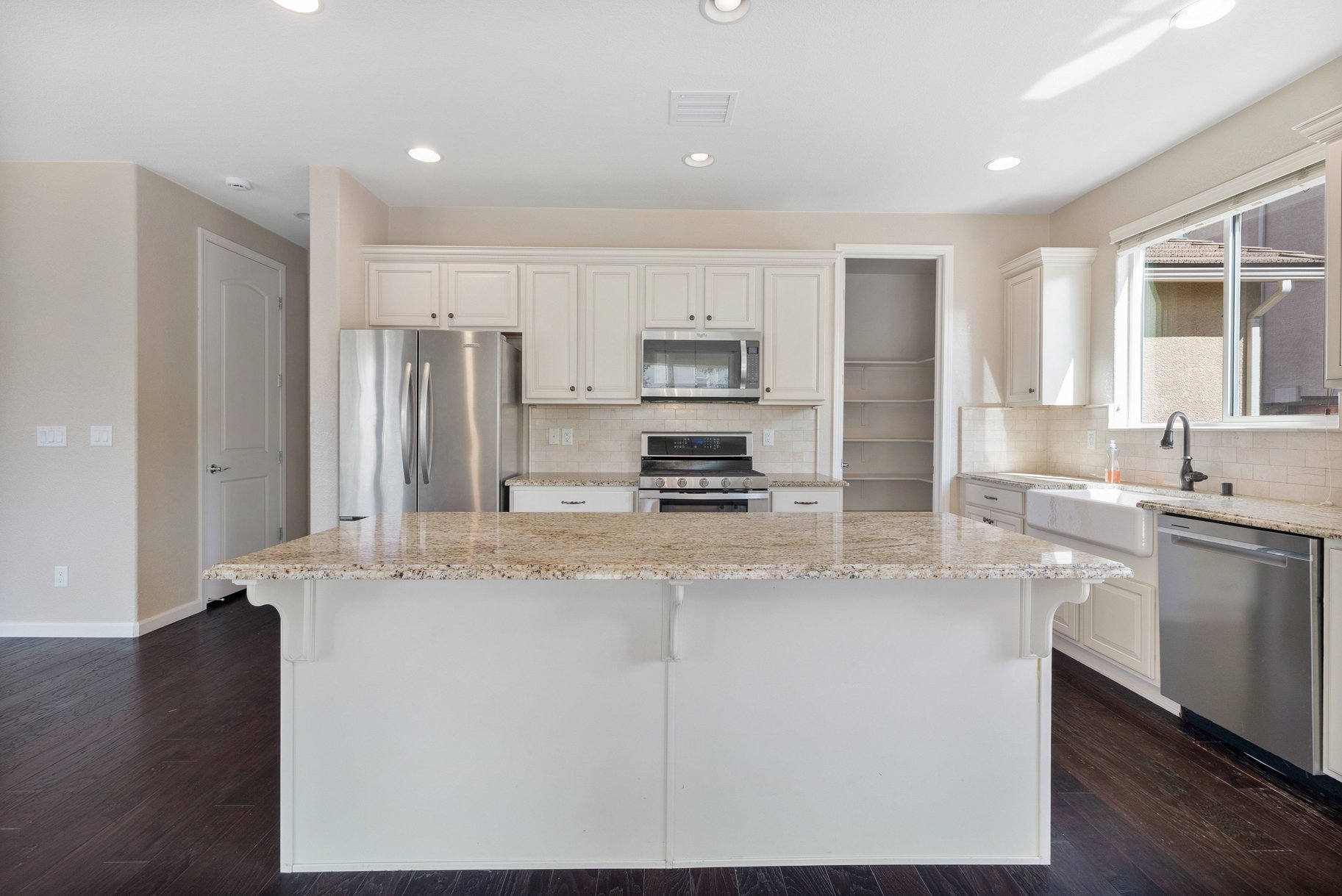  Reduced price. Many Upgrades. Exclusive gated community - 物件實景
