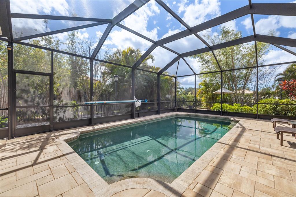 Bradenton, Florida, 34212, United States, 4 Bedrooms Bedrooms, ,4 BathroomsBathrooms,Residential,For Sale,1721021