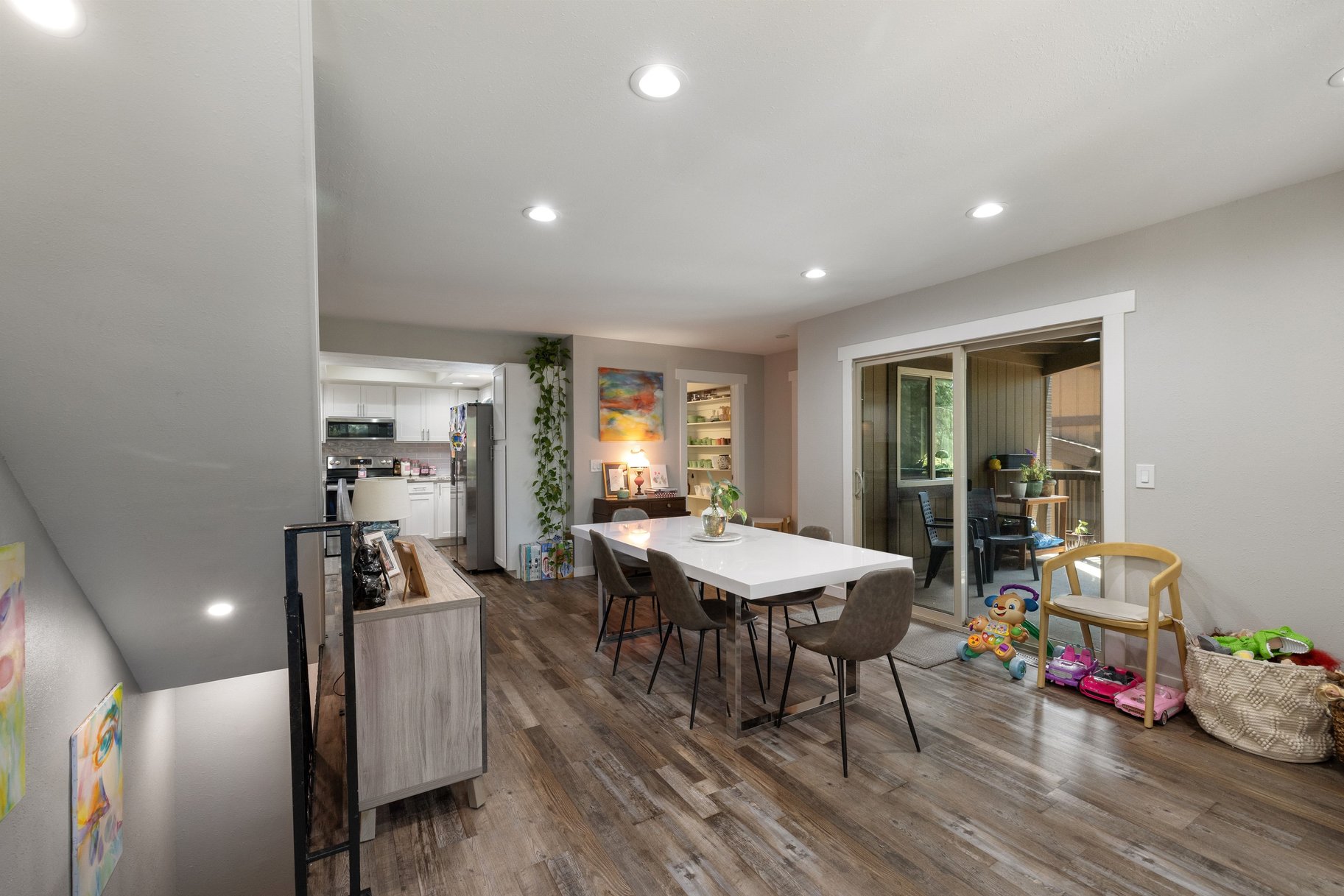  Expansive Nevada-Side Tahoe Retreat in Coveted Lake Village Setting - 物件實景