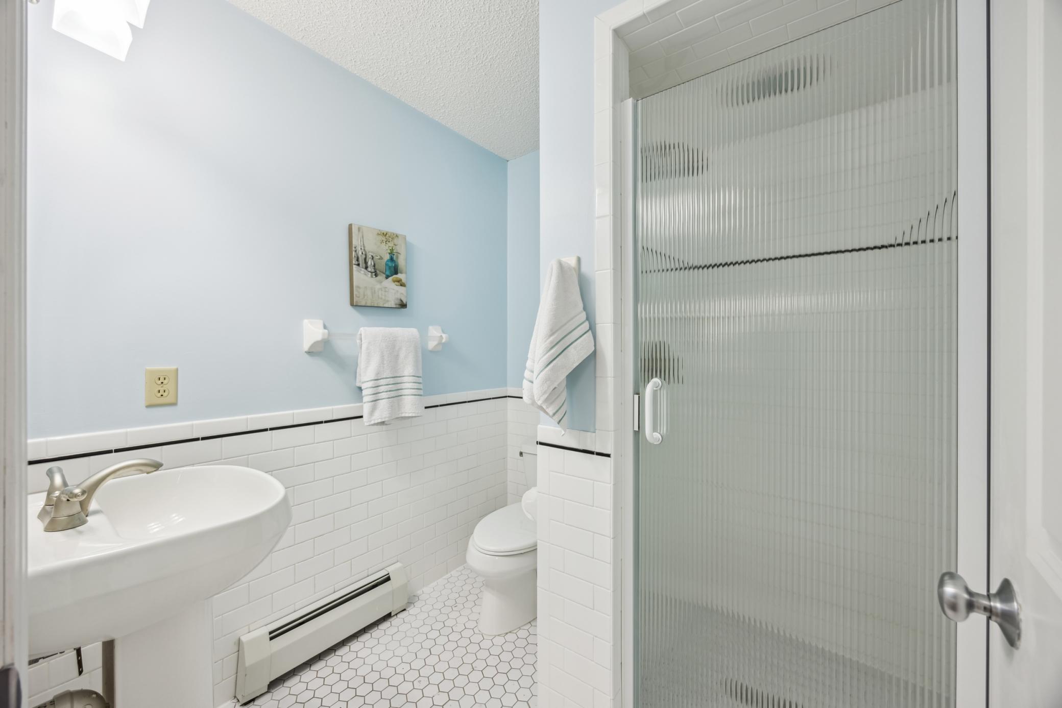 Brooklyn Center, Minnesota, 55429, United States, 5 Bedrooms Bedrooms, ,2 BathroomsBathrooms,Residential,For Sale,1906569