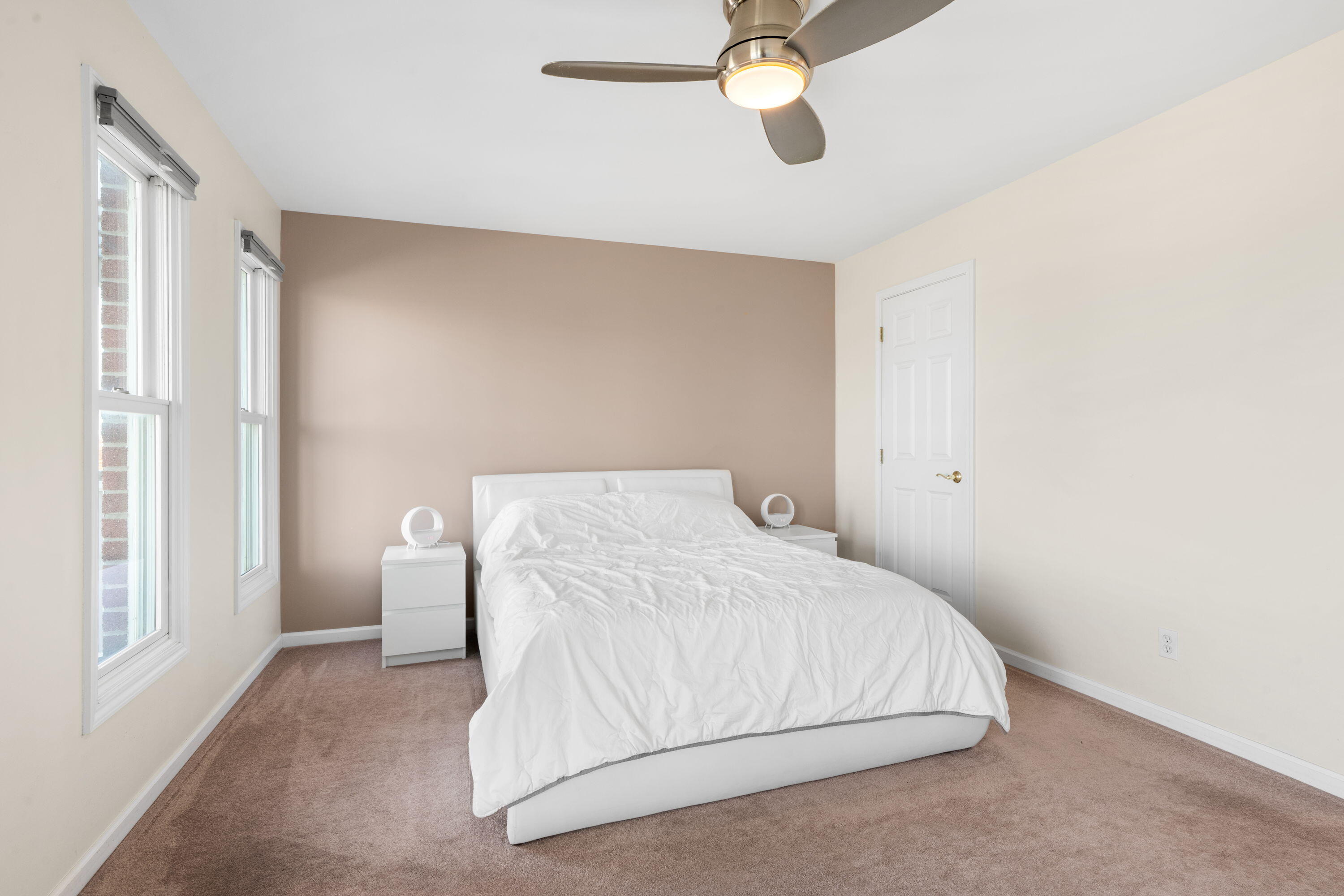 Kenosha, Wisconsin, 53140, United States, 3 Bedrooms Bedrooms, ,3 BathroomsBathrooms,Residential,For Sale,1985351