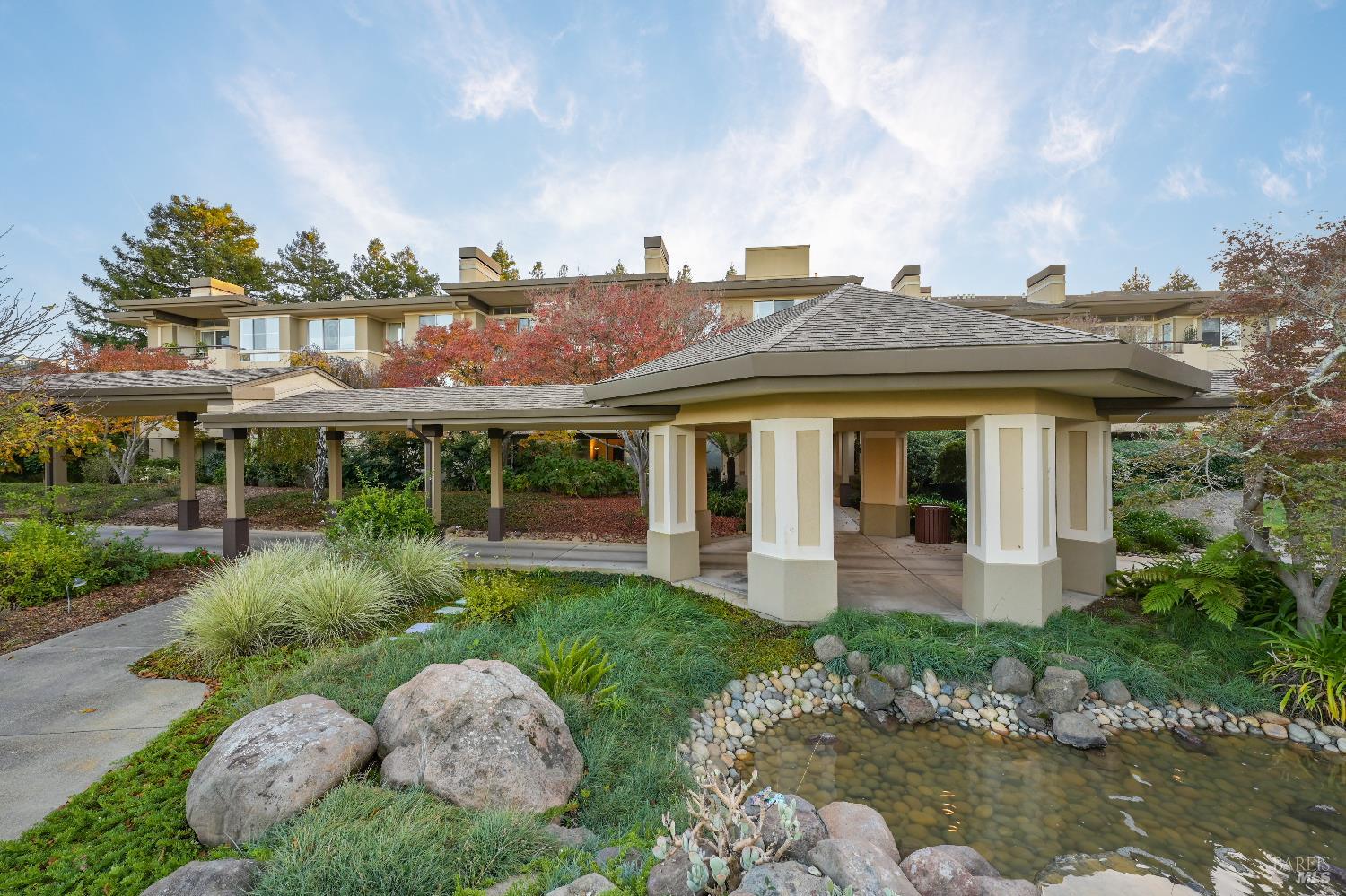 San Rafael, California, 94903, United States, 1 Bedroom Bedrooms, ,2 BathroomsBathrooms,Residential,For Sale,2003098