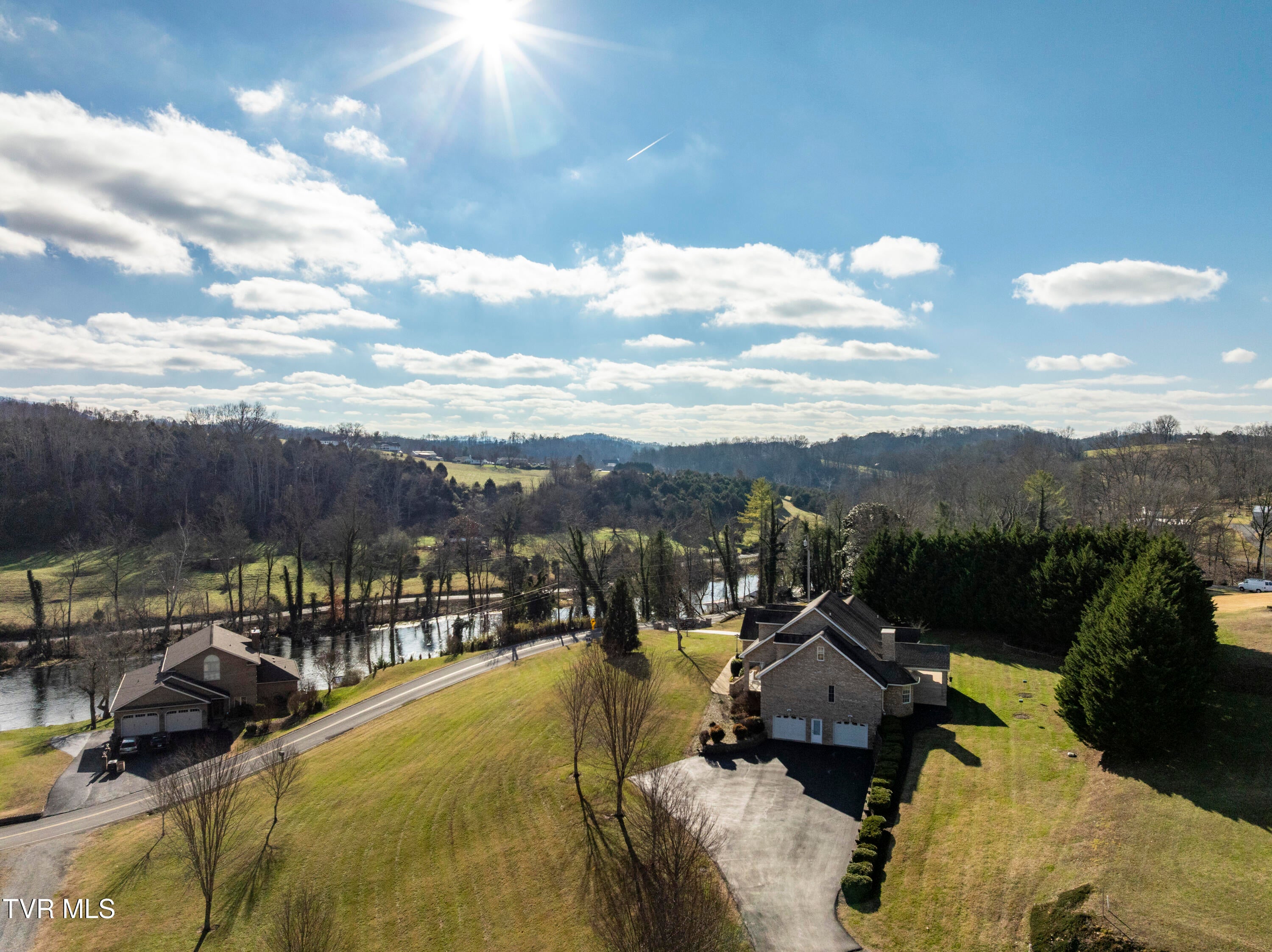 Bristol, Tennessee, 37620, United States, 4 Bedrooms Bedrooms, ,4 BathroomsBathrooms,Residential,For Sale,2001712