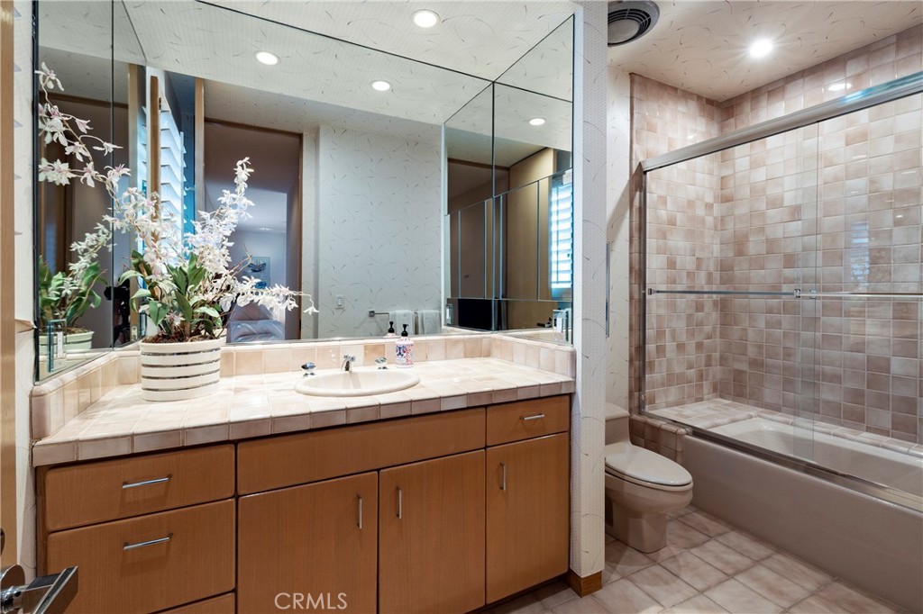 Newport Beach, California, 92661, United States, 7 Bedrooms Bedrooms, ,9 BathroomsBathrooms,Residential,For Sale,1786231
