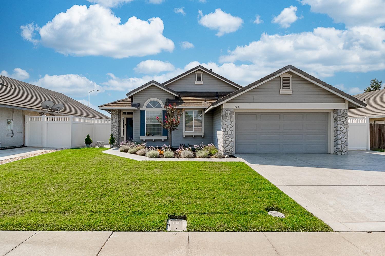 Manteca, California, 95337, United States, 3 Bedrooms Bedrooms, ,2 BathroomsBathrooms,Residential,For Sale,1974527