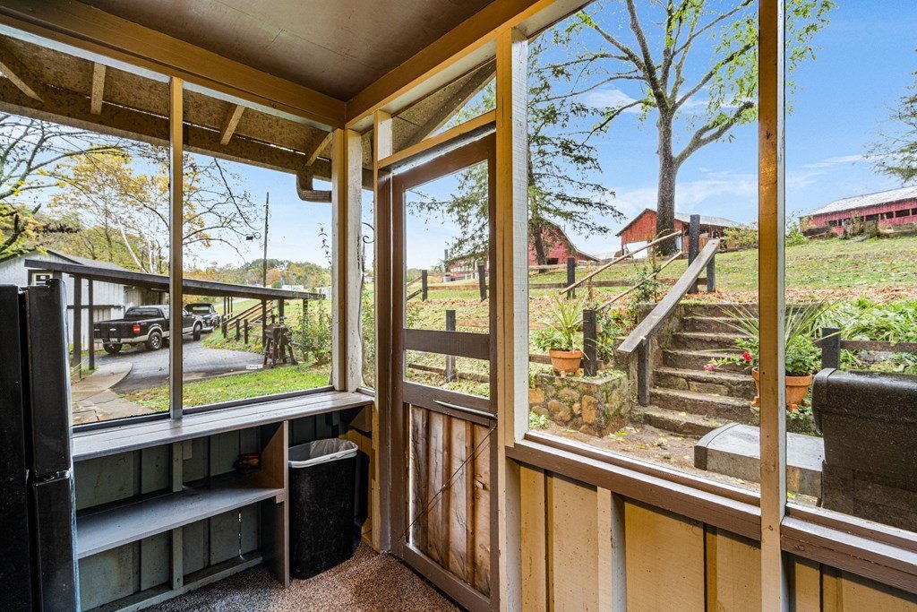 Brasstown, North Carolina, 28902, United States, 3 Bedrooms Bedrooms, ,3 BathroomsBathrooms,Residential,For Sale,1986118