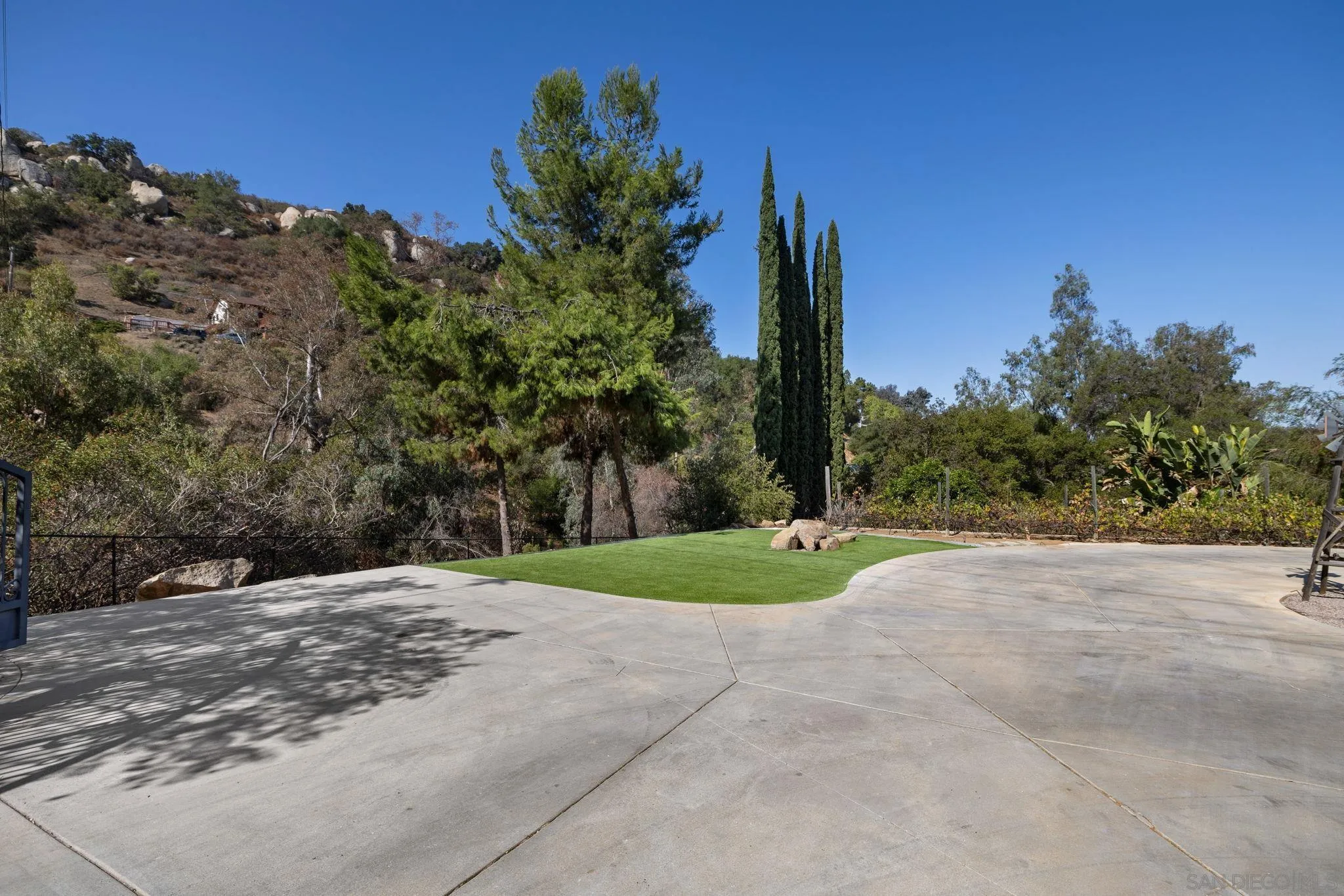 El Cajon, California, 92021, United States, 3 Bedrooms Bedrooms, ,3 BathroomsBathrooms,Residential,For Sale,1942196
