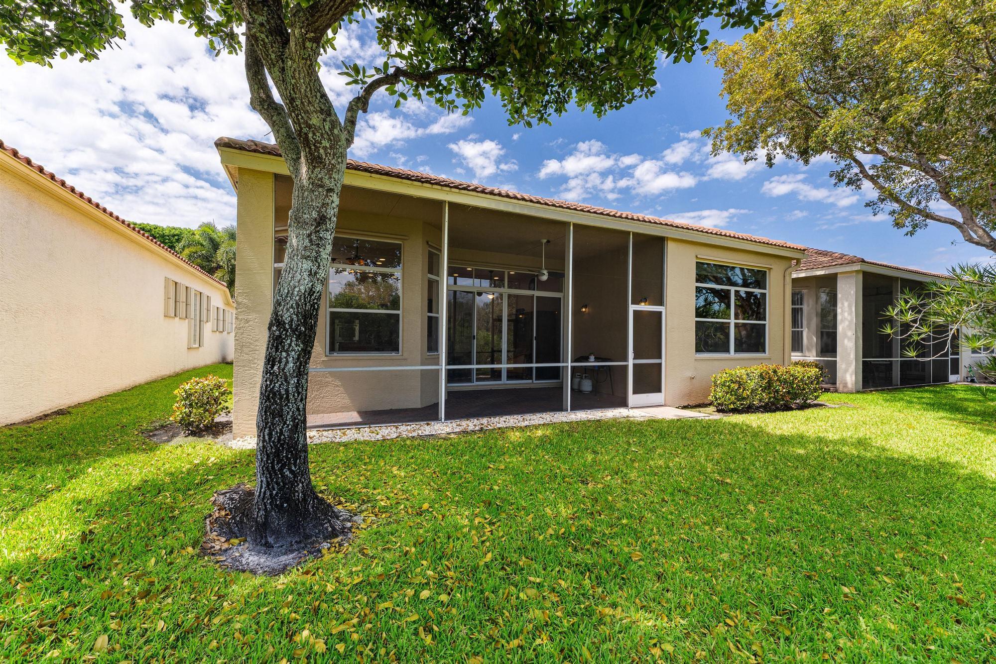 Wellington, Florida, 33411, United States, 3 Bedrooms Bedrooms, ,3 BathroomsBathrooms,Residential,For Sale,1977334