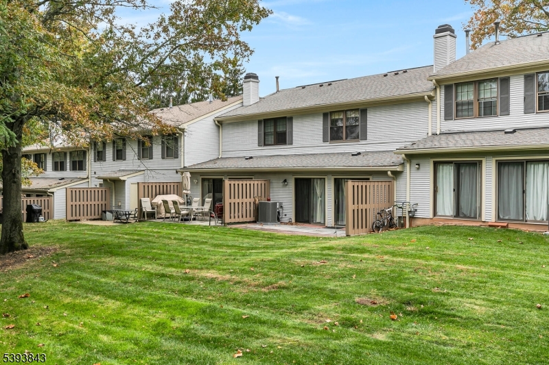 Bernards Twp., New Jersey, 07920, United States, 2 Bedrooms Bedrooms, ,3 BathroomsBathrooms,Residential,For Sale,1972655