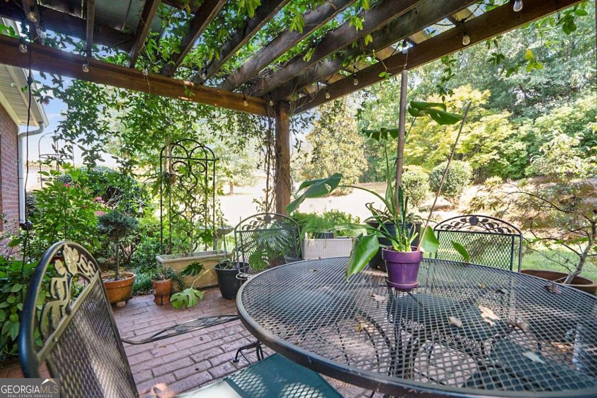 Watkinsville, Georgia, 30677, United States, 2 Bedrooms Bedrooms, ,2 BathroomsBathrooms,Residential,For Sale,1957394