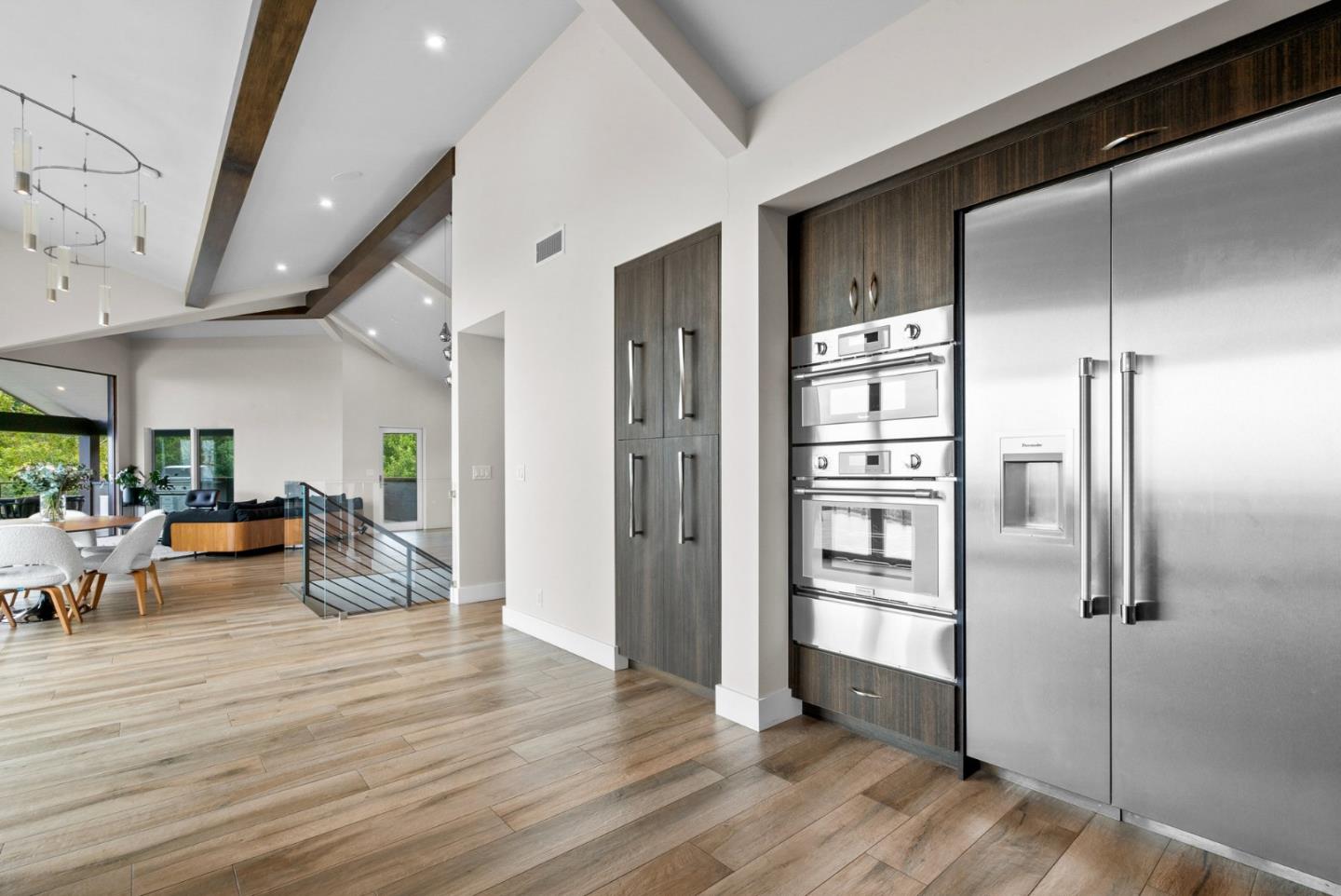 Los Gatos, California, 95030, United States, 5 Bedrooms Bedrooms, ,6 BathroomsBathrooms,Residential,For Sale,1997013