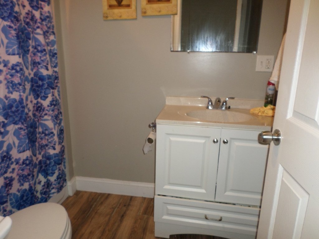 Chelsea, Massachusetts, 02150, United States, 17 Bedrooms Bedrooms, ,3 BathroomsBathrooms,Residential,For Sale,2040418