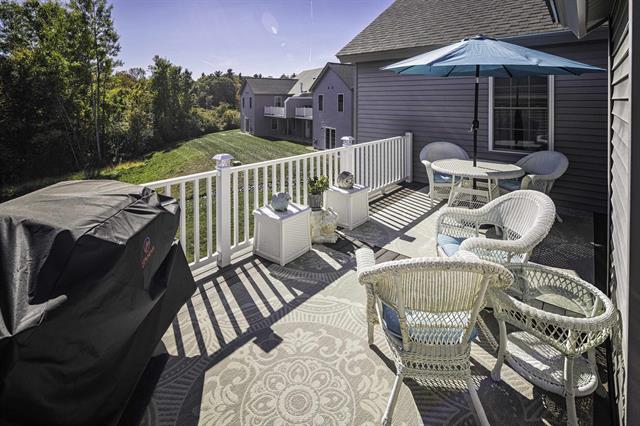 Epping, New Hampshire, 03042, United States, 2 Bedrooms Bedrooms, ,2 BathroomsBathrooms,Residential,For Sale,1955207