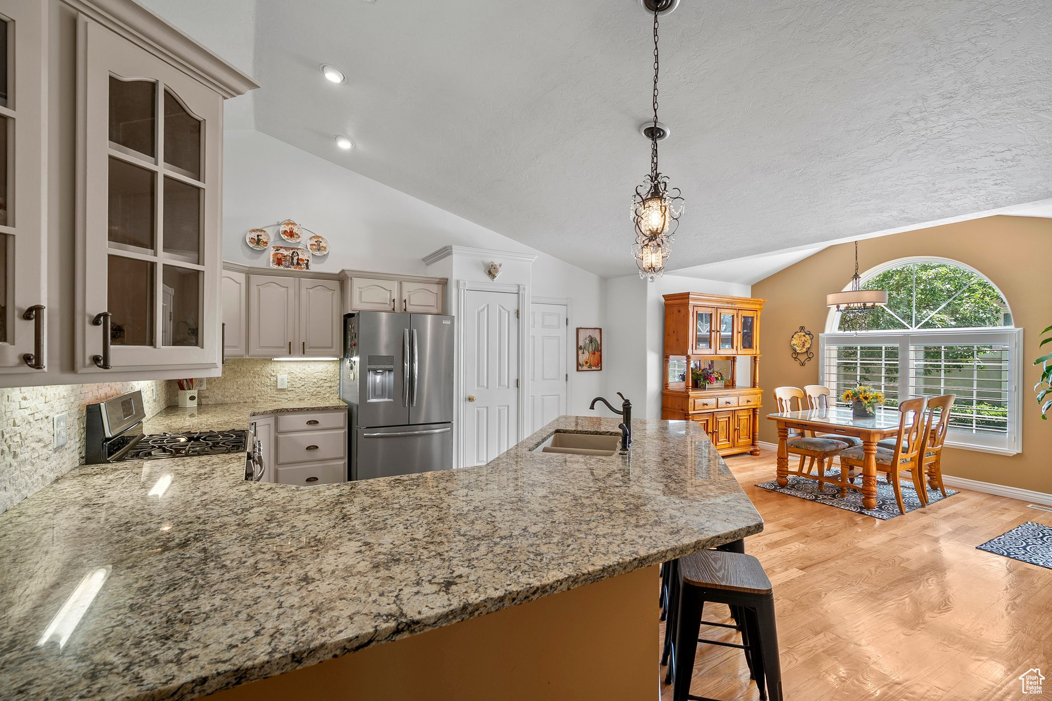 Heber City, Utah, 84032, United States, 5 Bedrooms Bedrooms, ,3 BathroomsBathrooms,Residential,For Sale,1836891