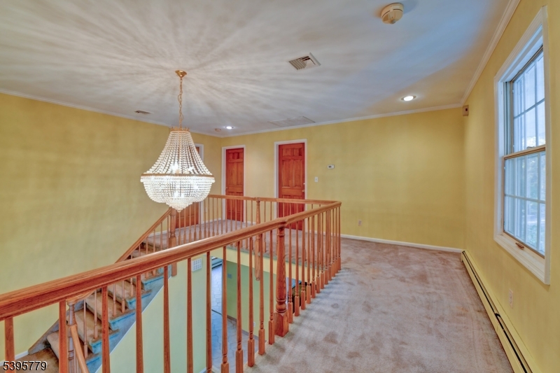 Kinnelon Boro, New Jersey, 07405, United States, 3 Bedrooms Bedrooms, ,3 BathroomsBathrooms,Residential,For Sale,1989629