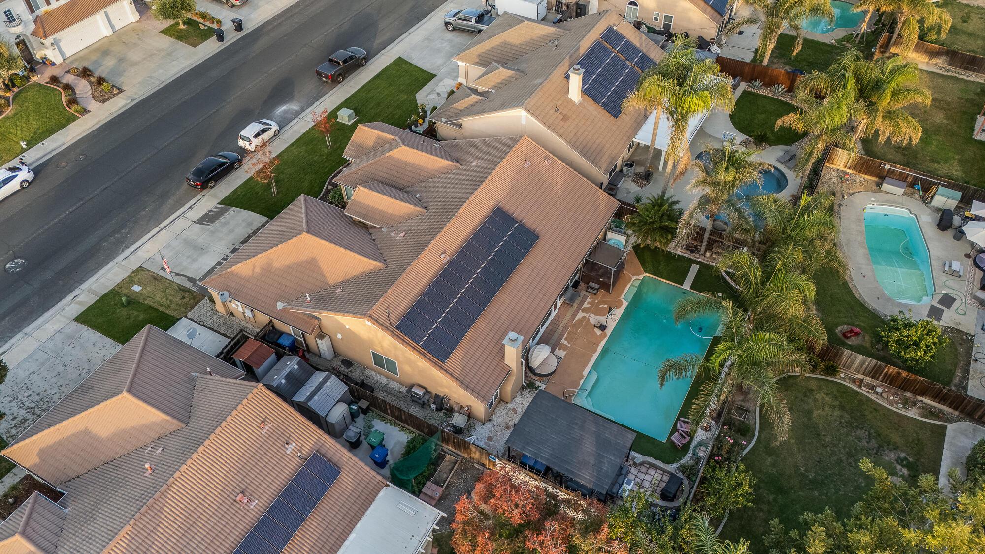 Hanford, California, 93230, United States, 4 Bedrooms Bedrooms, ,3 BathroomsBathrooms,Residential,For Sale,1985647