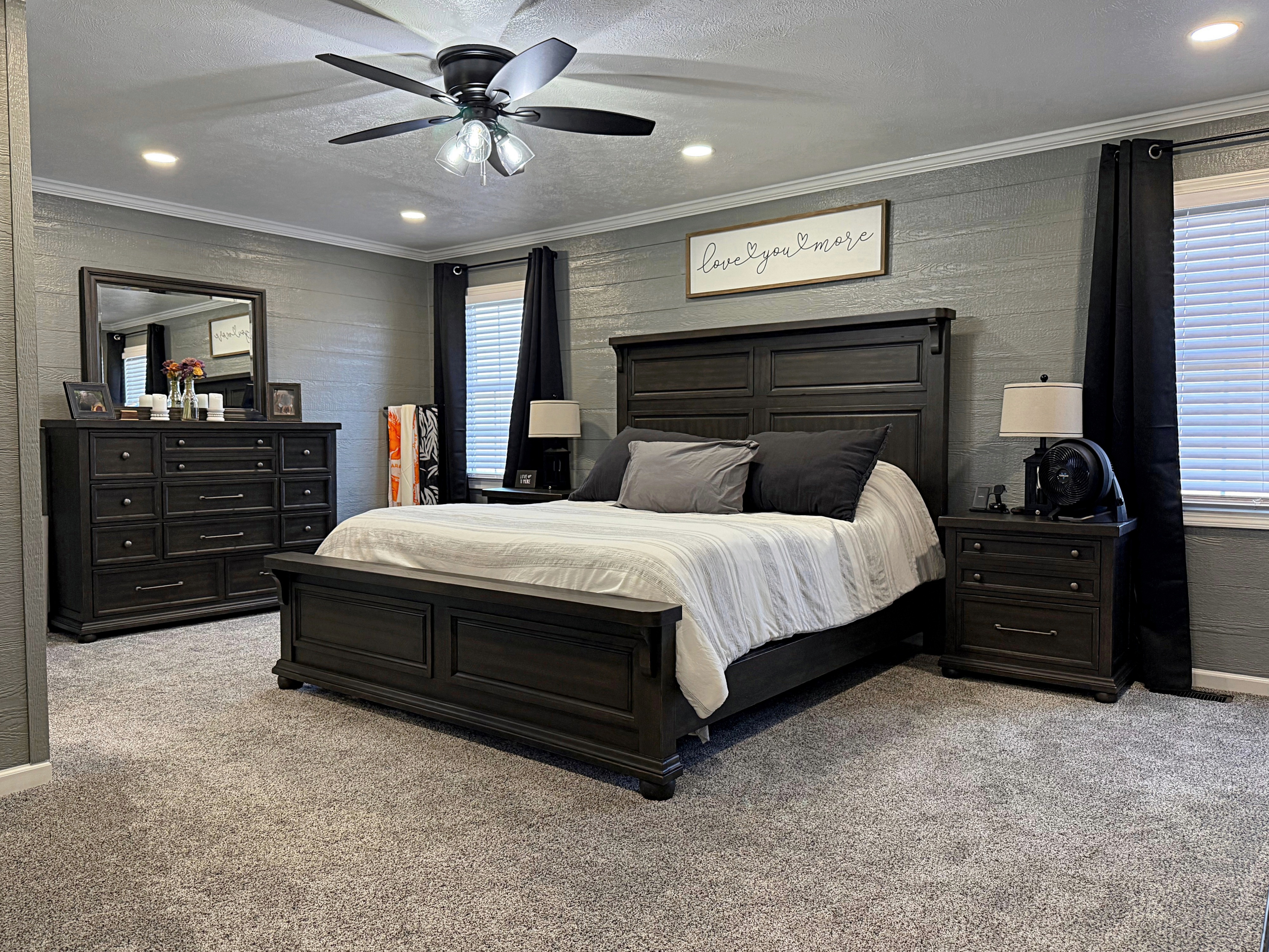 Loogootee, Indiana, 47553, United States, 4 Bedrooms Bedrooms, ,3 BathroomsBathrooms,Residential,For Sale,2005649