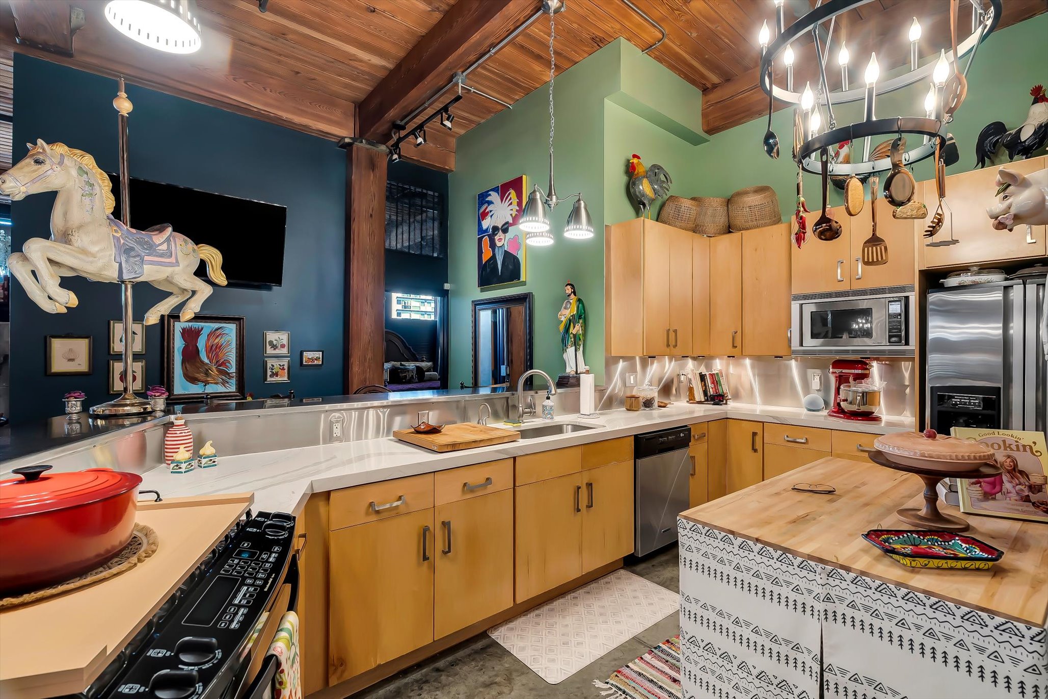  Experience Urban Elegance at Elder Shirt Lofts: A Luxurious Downtown Retreat - 物件實景