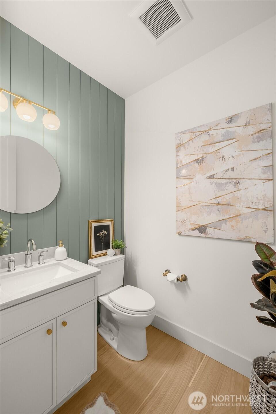 BELLEVUE, Washington, 98006, United States, 3 Bedrooms Bedrooms, ,3 BathroomsBathrooms,Residential,For Sale,1999825