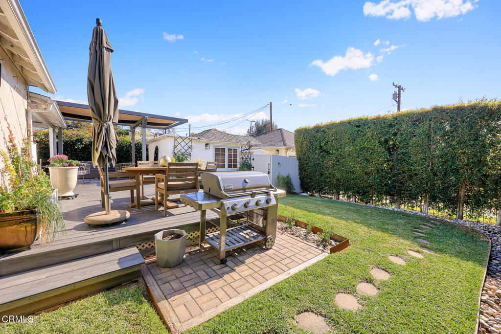 Pasadena, California, 91107, United States, 2 Bedrooms Bedrooms, ,1 BathroomBathrooms,Residential,For Sale,1988268