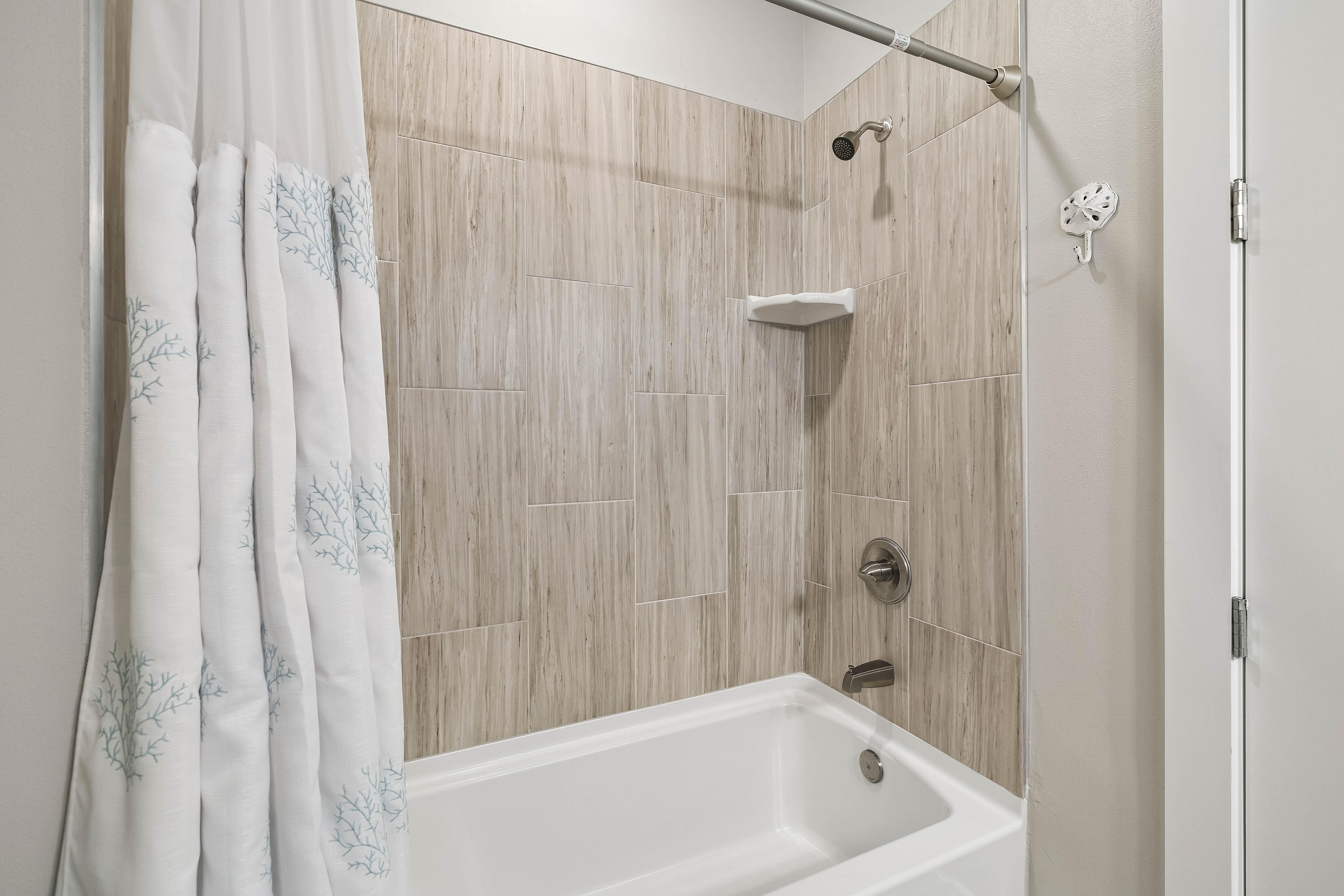  Furnished Seagrove Retreat with Garage Steps from the Pool & Near the Beach - 物件實景