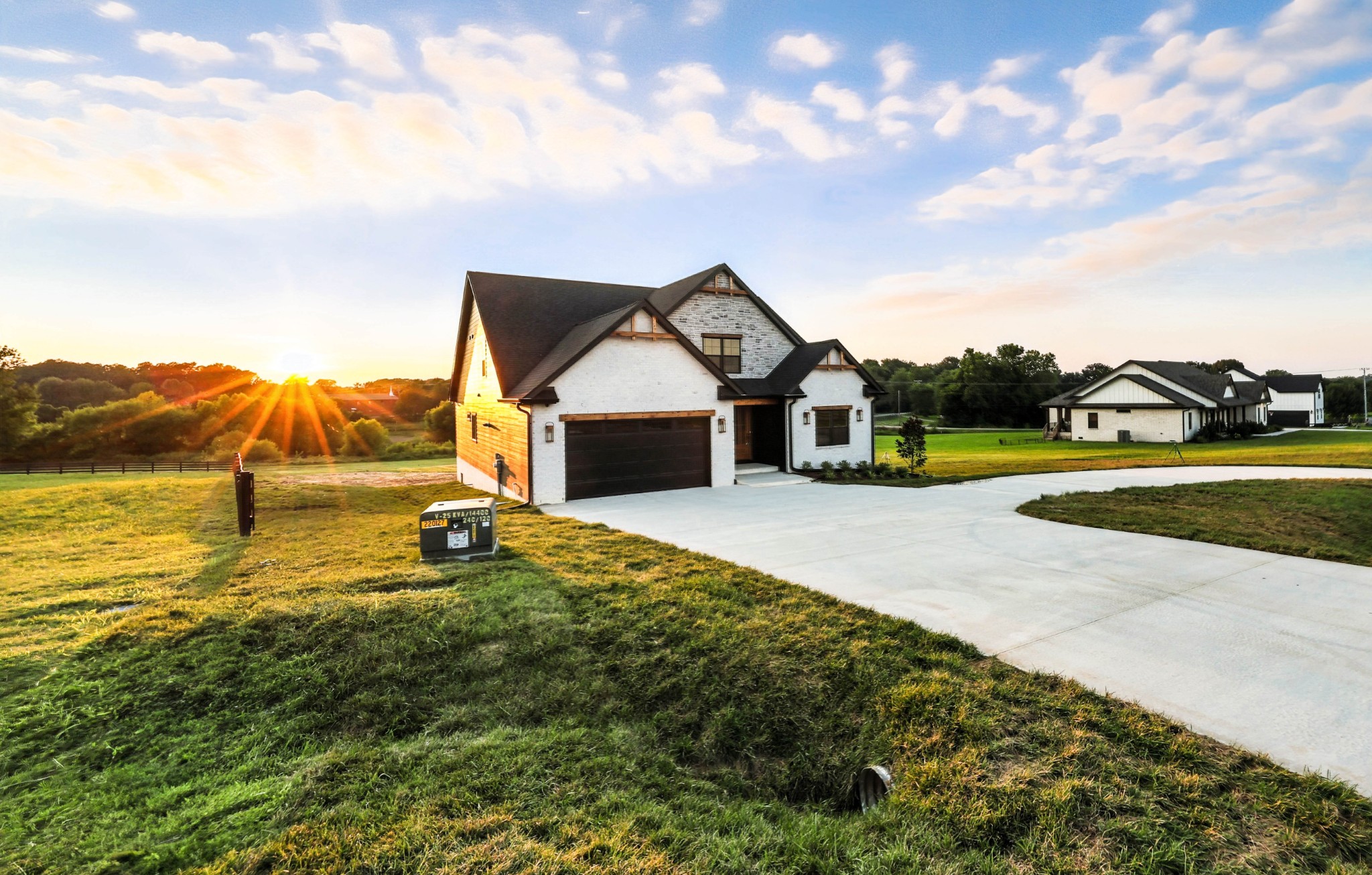 Adams, Tennessee, 37010, United States, 4 Bedrooms Bedrooms, ,4 BathroomsBathrooms,Residential,For Sale,1904806