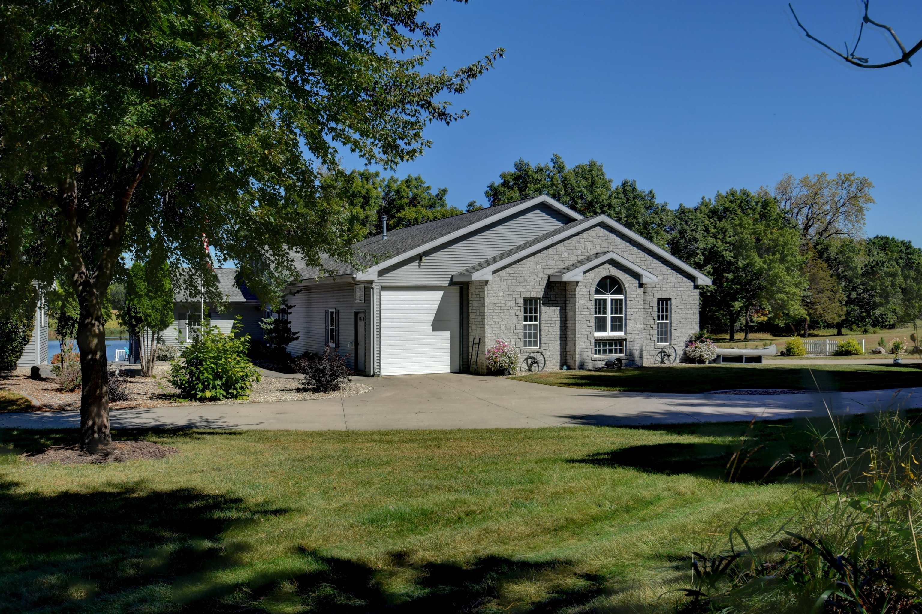 Rio, Wisconsin, 53960, United States, 3 Bedrooms Bedrooms, ,3 BathroomsBathrooms,Residential,For Sale,1976824