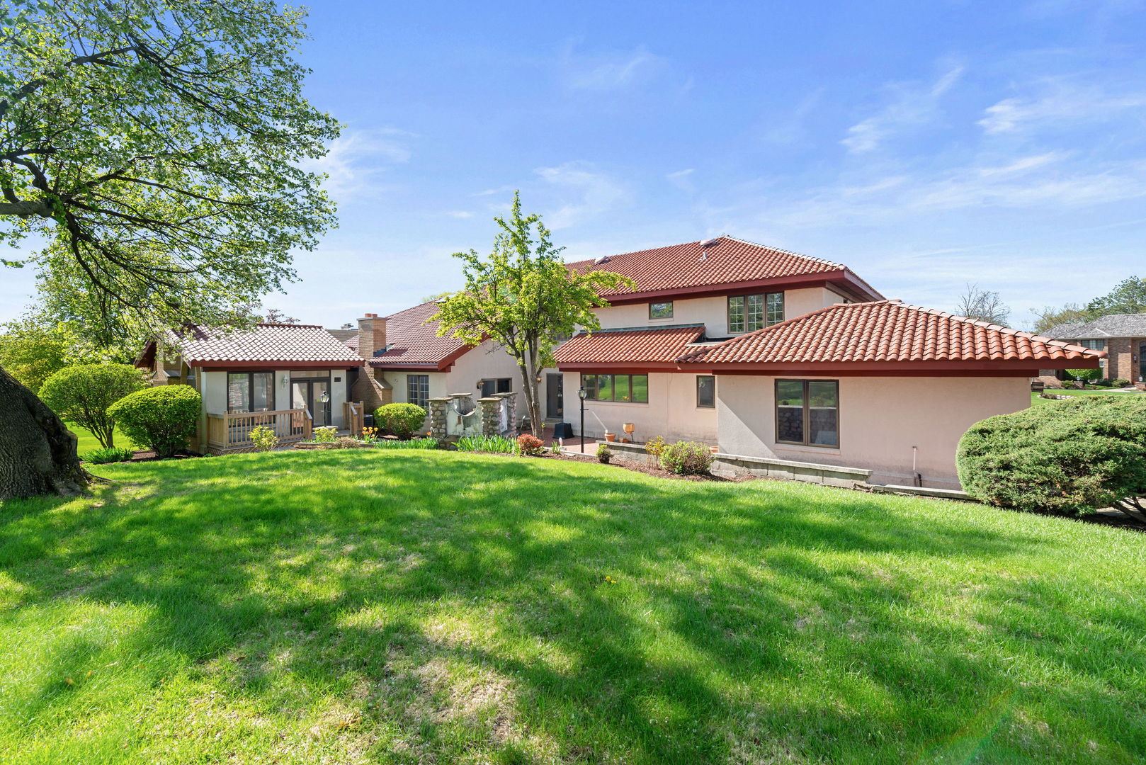 Oak Brook, Illinois, 60523, United States, 5 Bedrooms Bedrooms, ,6 BathroomsBathrooms,Residential,For Sale,1796873