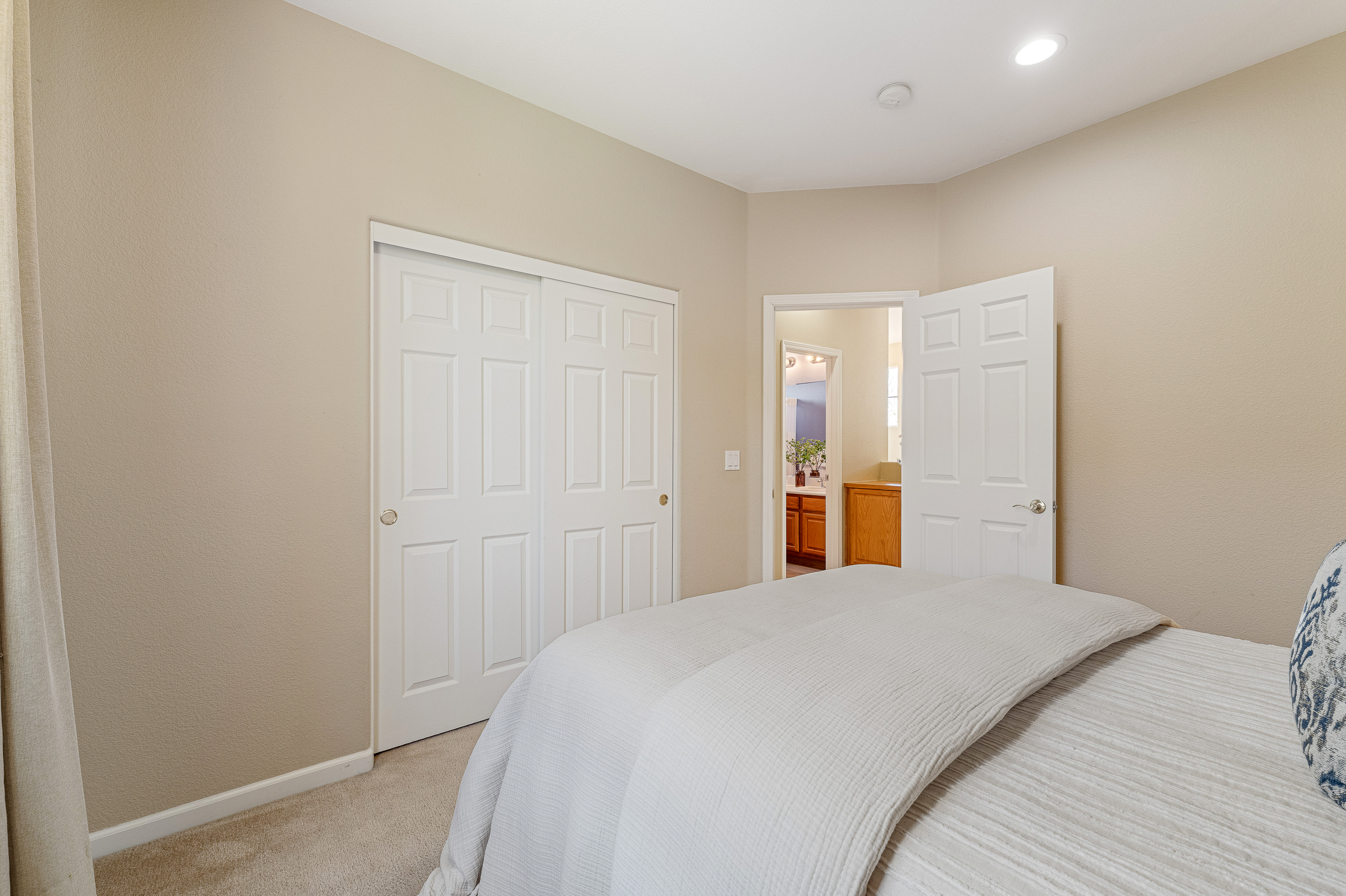  4460 Peninsula Point Drive - 物件實景