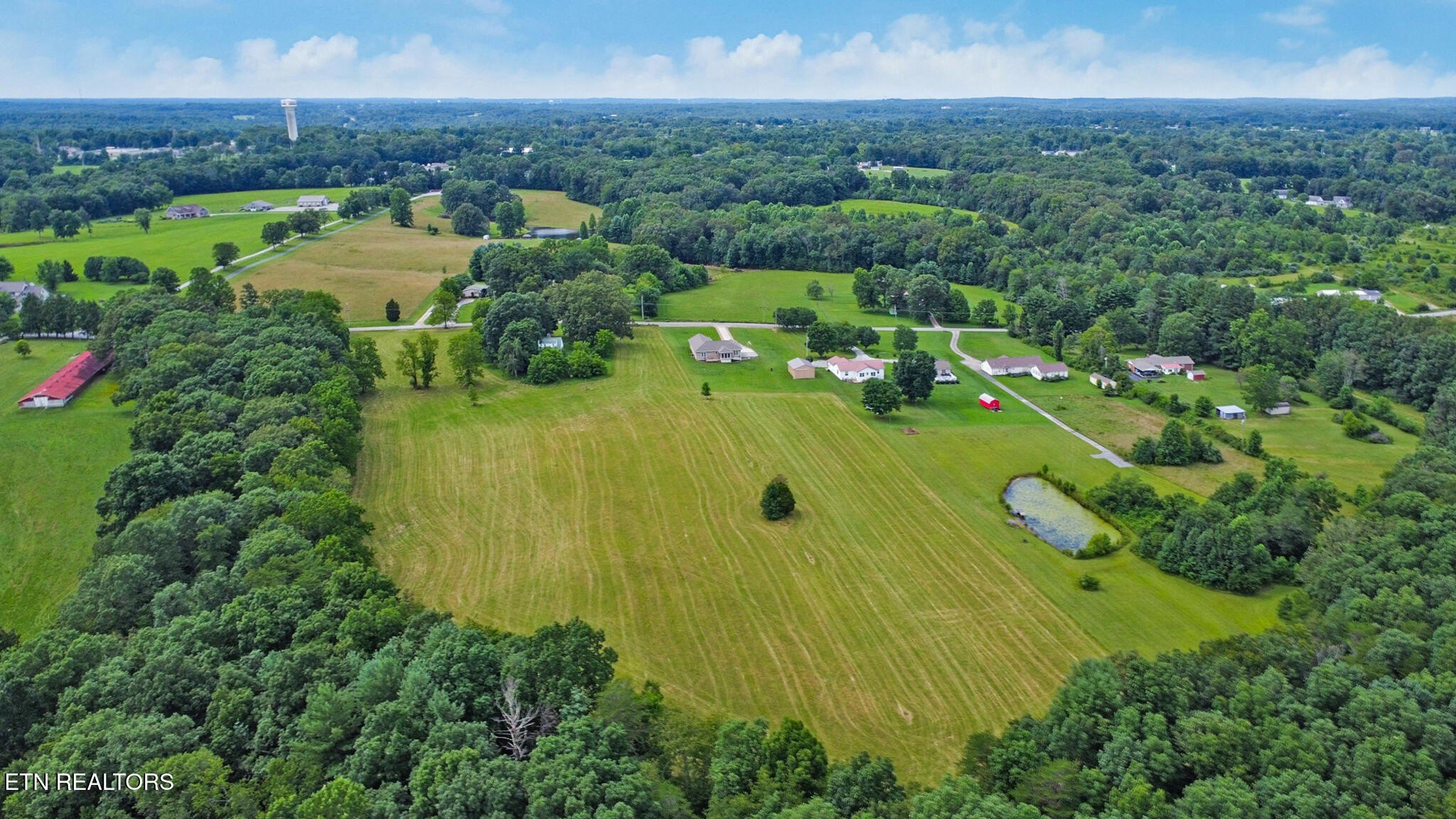 Crossville, Tennessee, 38555, United States, 3 Bedrooms Bedrooms, ,3 BathroomsBathrooms,Residential,For Sale,1978322