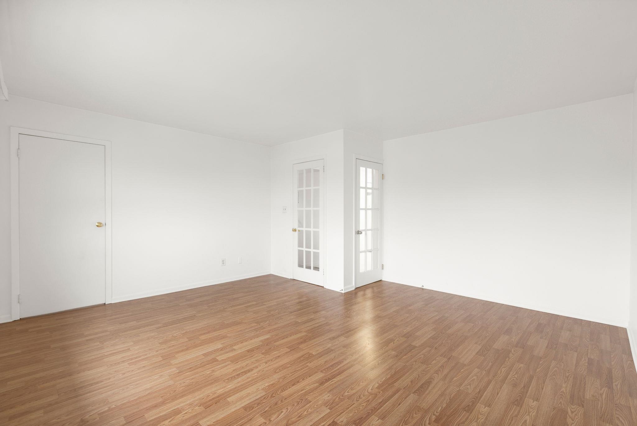 Harrison, New Jersey, 07029, United States, 6 Bedrooms Bedrooms, ,2 BathroomsBathrooms,Residential,For Sale,1991185