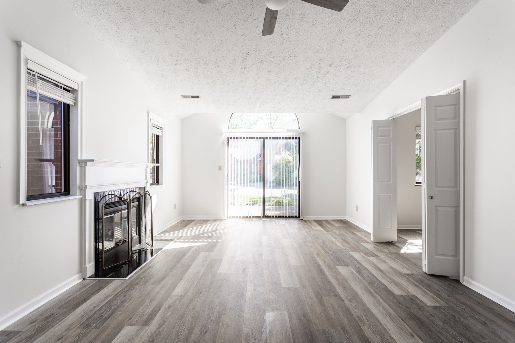  Beautiful Three Bedroom Home in Washington Township - 物件實景