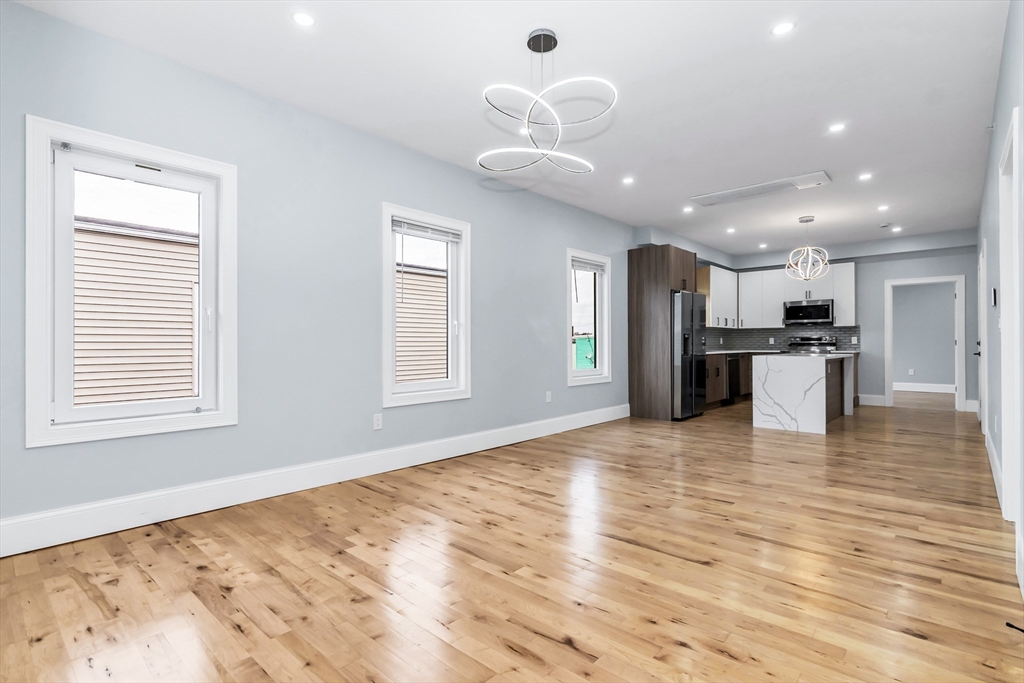 Chelsea, Massachusetts, 02150, United States, 3 Bedrooms Bedrooms, ,2 BathroomsBathrooms,Residential,For Sale,1987382