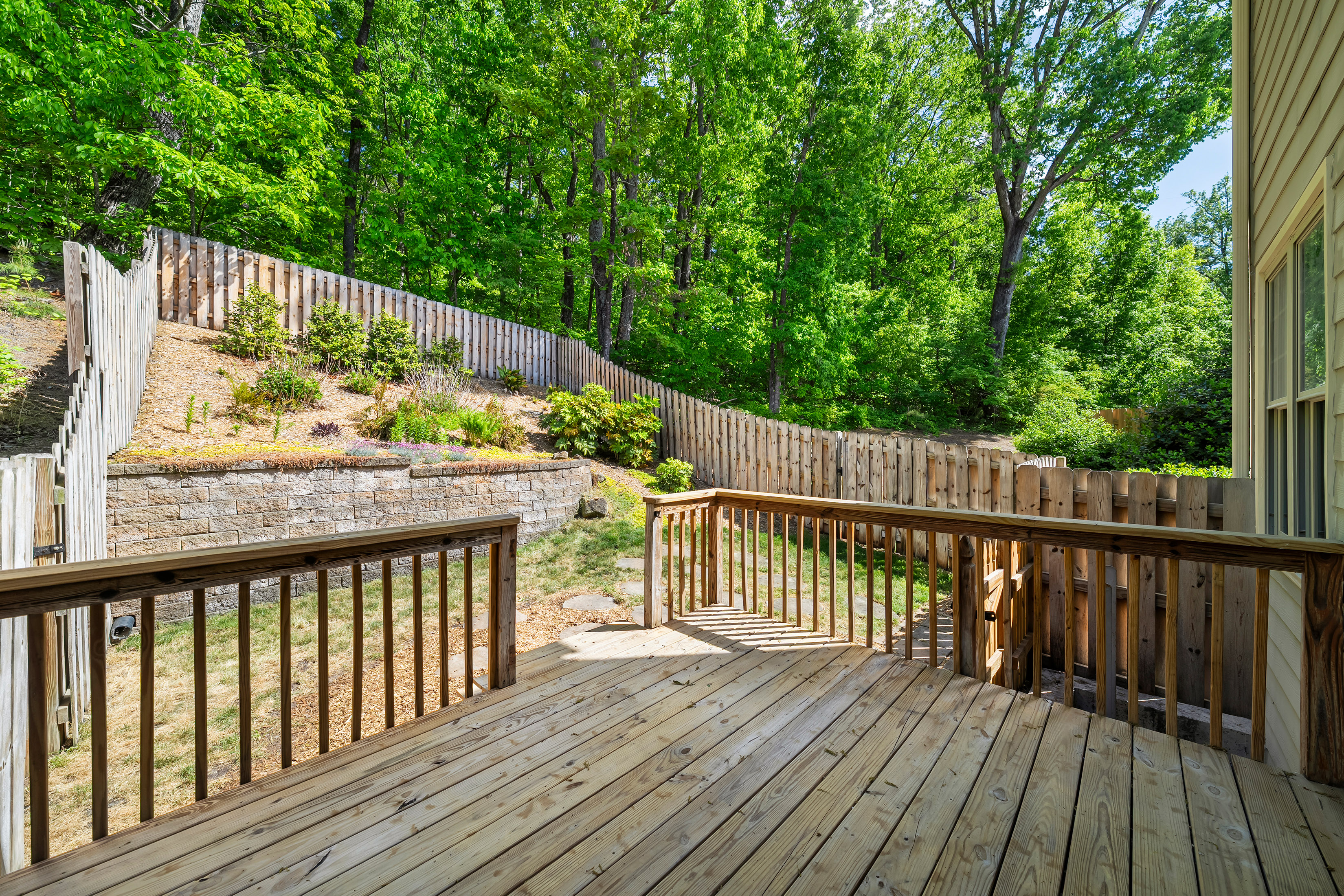  Beautifully Appointed End-Unit Townhome - 物件實景