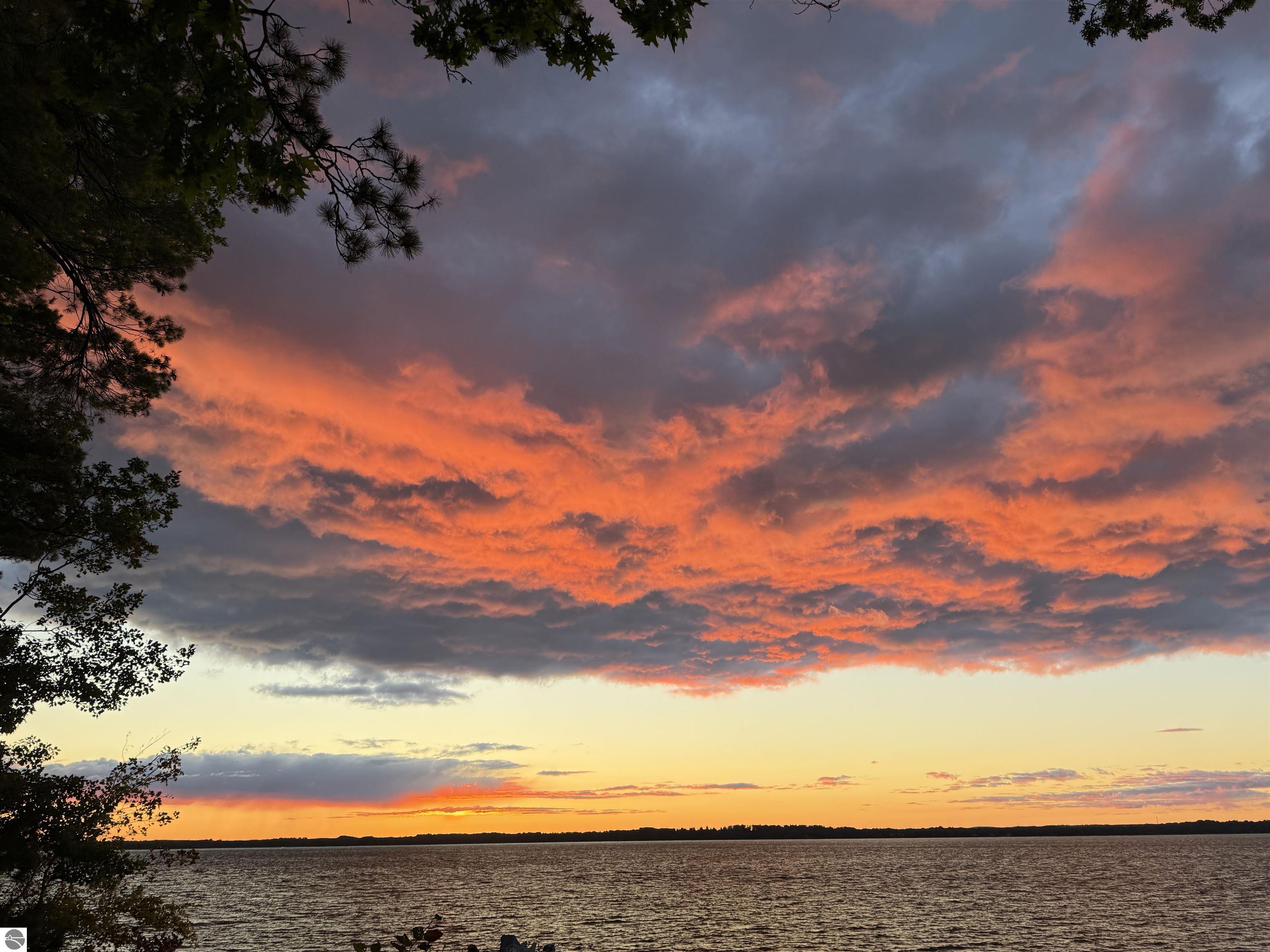 Traverse City, Michigan, 49686, United States, 3 Bedrooms Bedrooms, ,1 BathroomBathrooms,Residential,For Sale,2048667