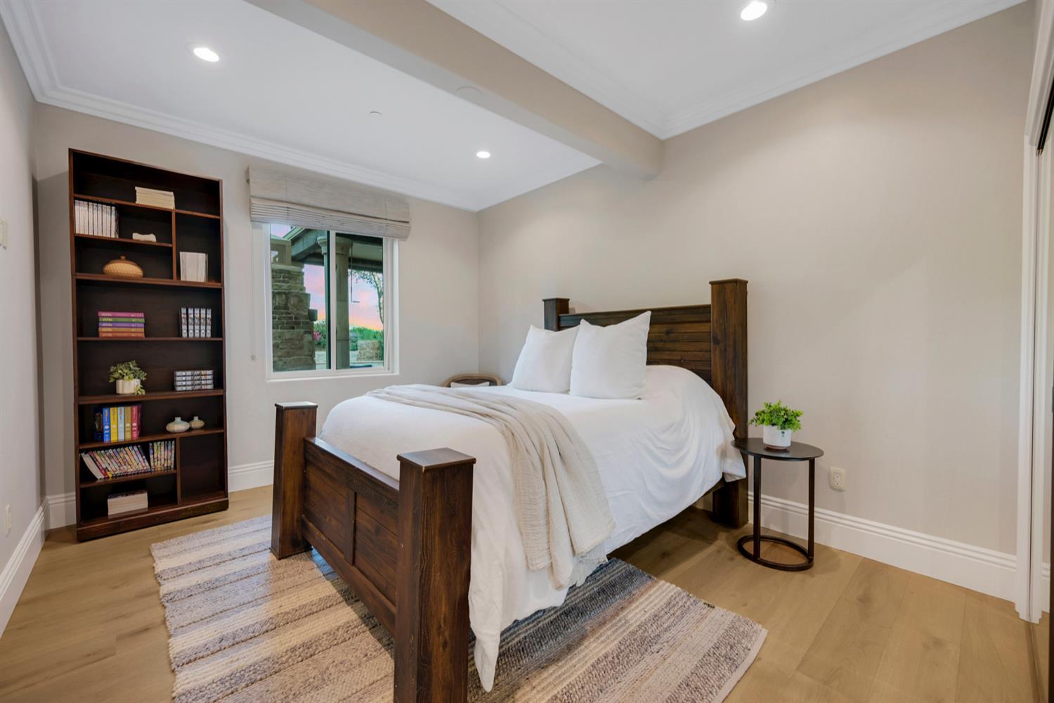 Loomis, California, 95650, United States, 6 Bedrooms Bedrooms, ,6 BathroomsBathrooms,Residential,For Sale,1908935