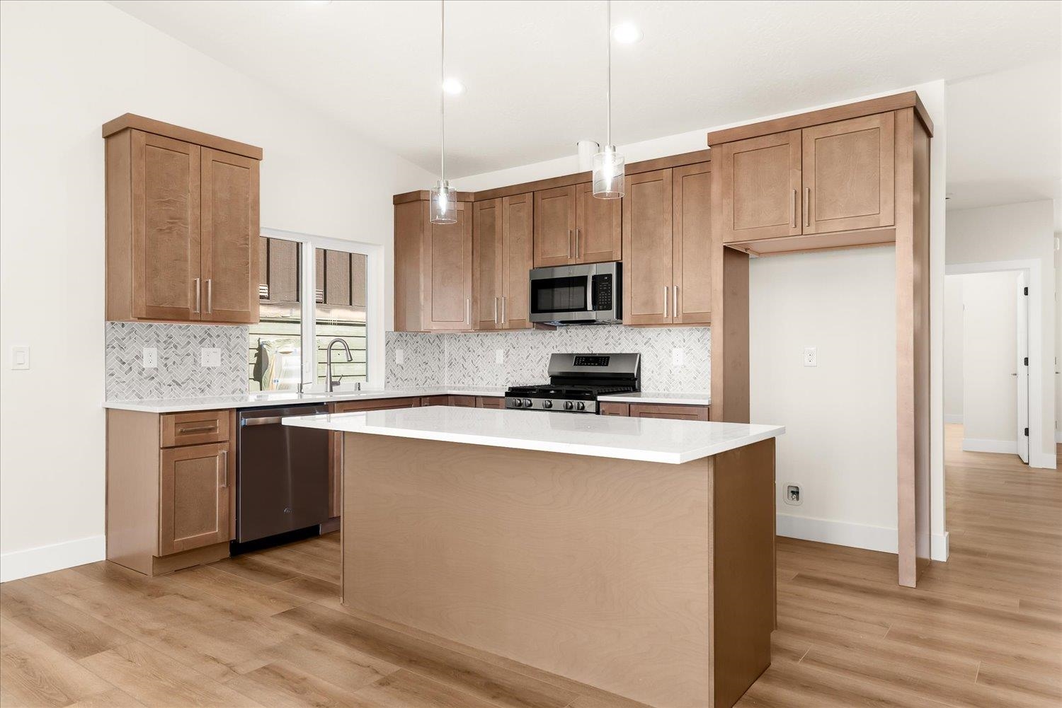 Spokane, Washington, 99208, United States, 4 Bedrooms Bedrooms, ,3 BathroomsBathrooms,Residential,For Sale,1826785