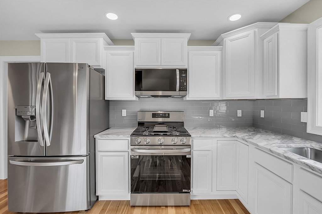 Leominster, Massachusetts, 01453, United States, 3 Bedrooms Bedrooms, ,2 BathroomsBathrooms,Residential,For Sale,1826440