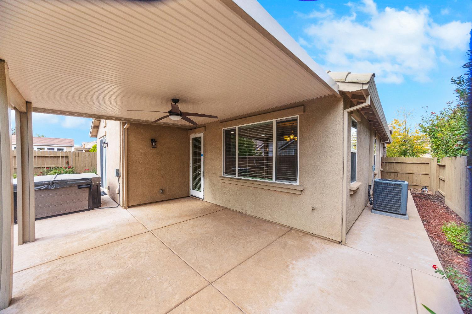 Roseville, California, 95661, United States, 3 Bedrooms Bedrooms, ,2 BathroomsBathrooms,Residential,For Sale,1987670