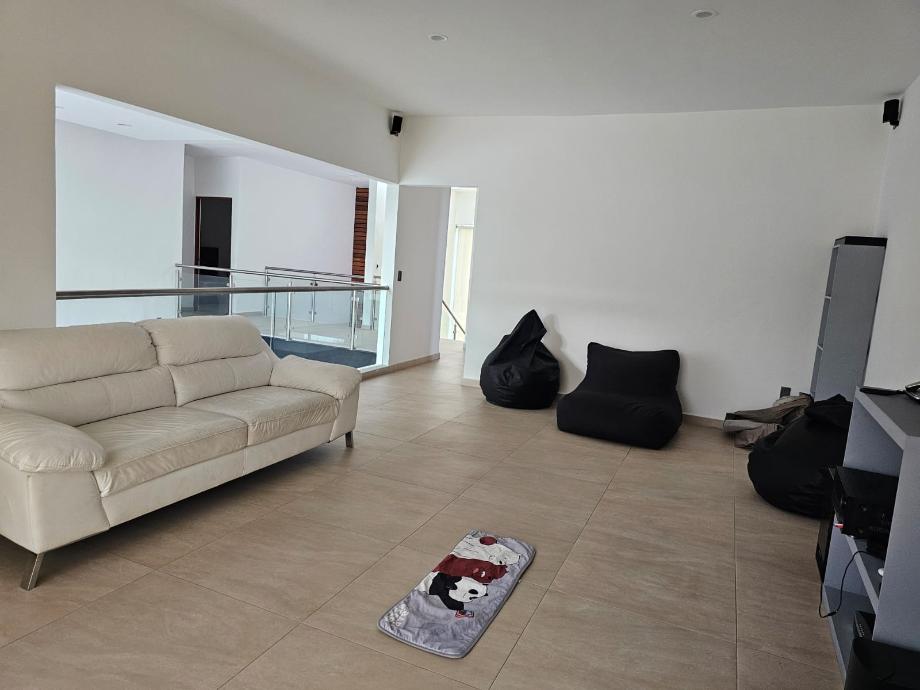 Atlatlahucan, Morelos, 62847, Mexico, 4 Bedrooms Bedrooms, ,4 BathroomsBathrooms,Residential,For Sale,1918557
