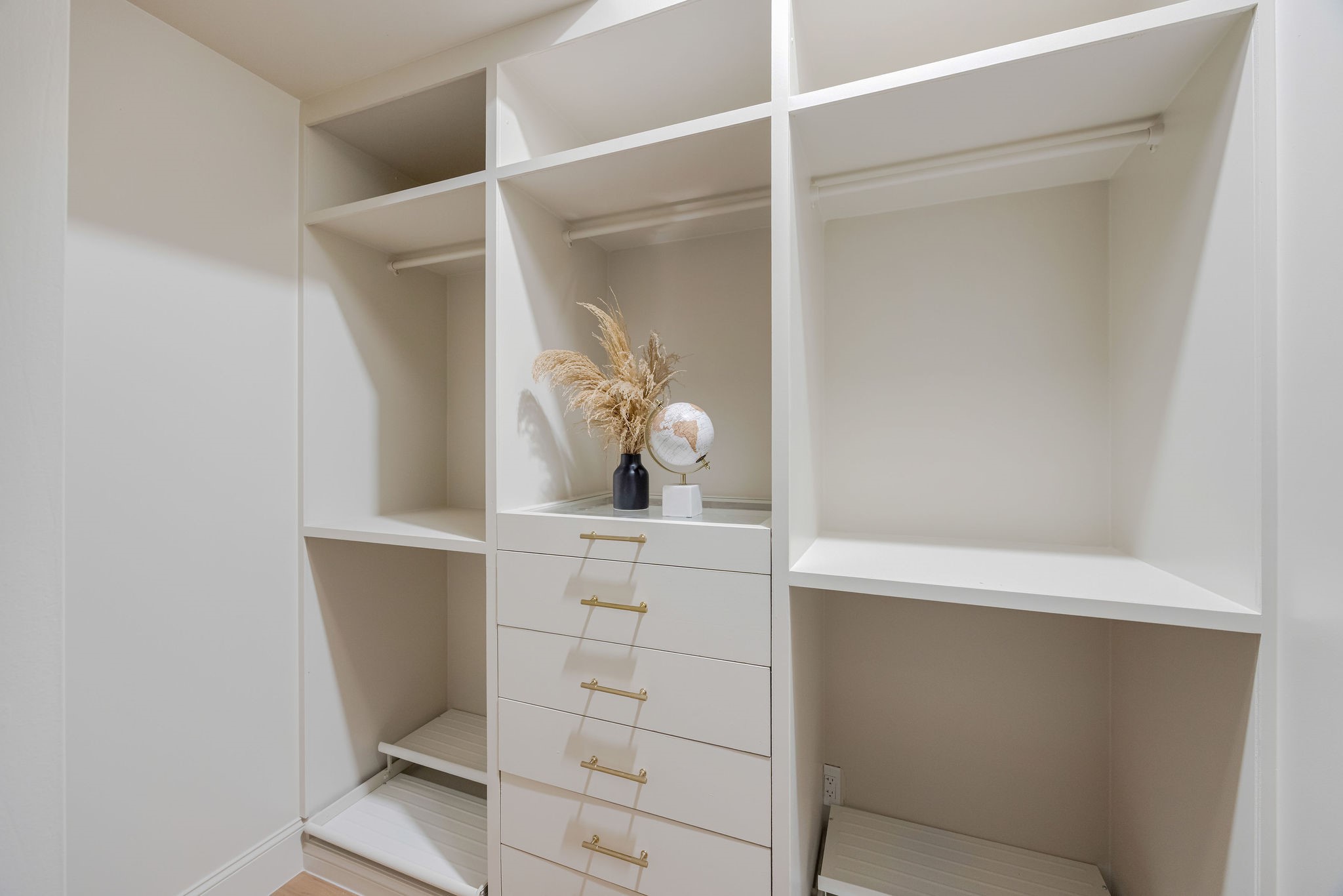  5555 Del Monte Drive #704 - 物件實景