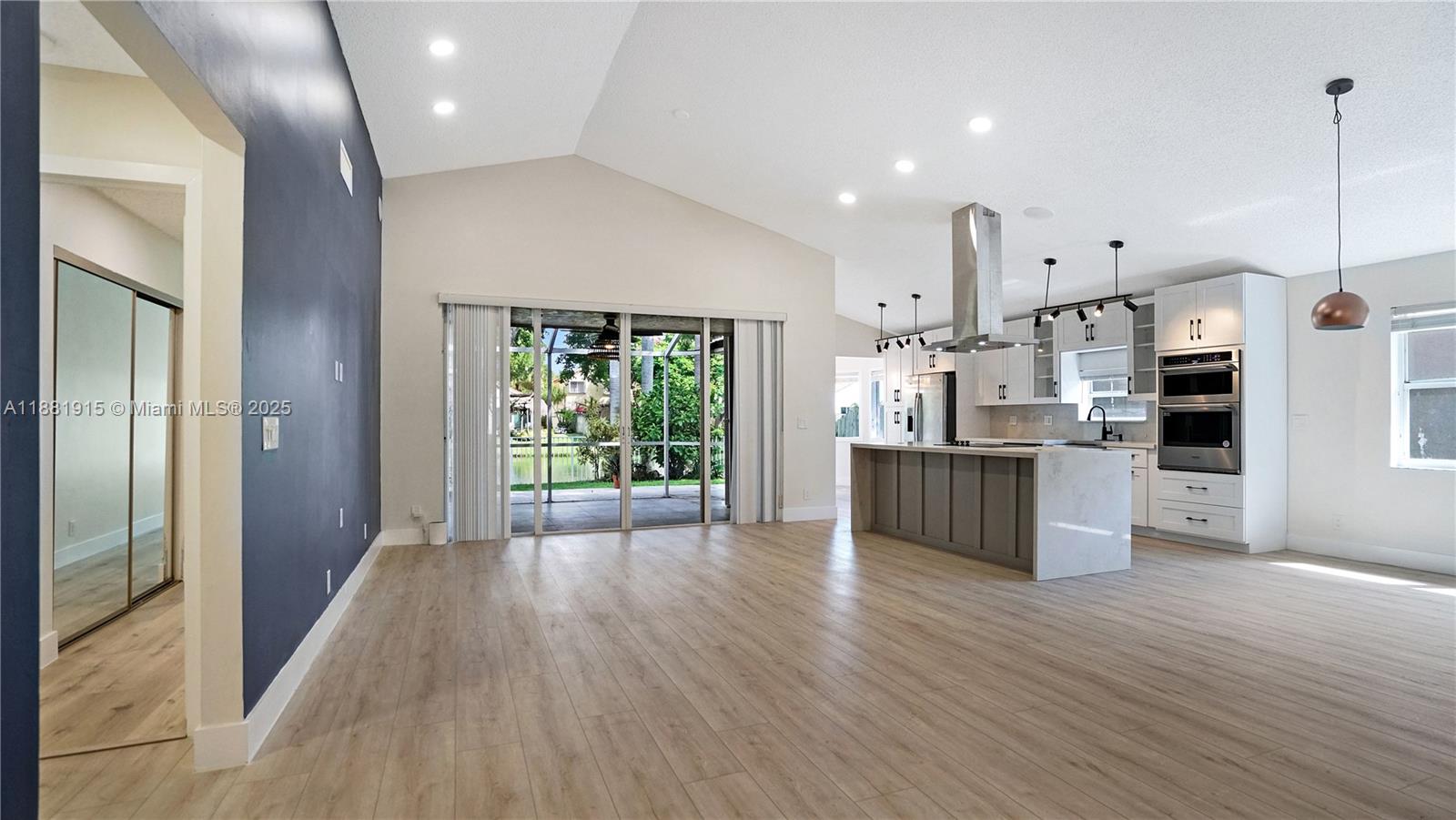 Plantation, Florida, 33322, United States, 3 Bedrooms Bedrooms, ,2 BathroomsBathrooms,Residential,For Sale,1947499