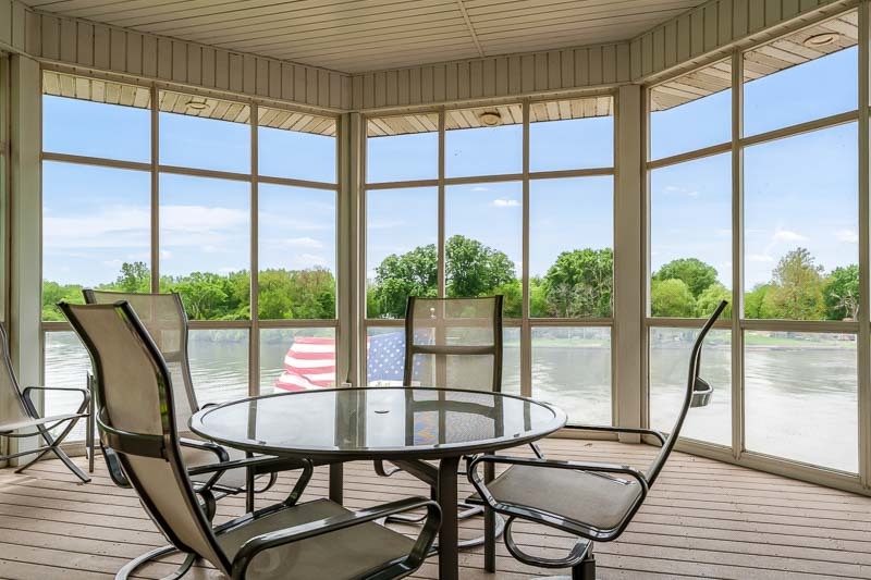 Machesney Park, Illinois, 61115, United States, 4 Bedrooms Bedrooms, ,5 BathroomsBathrooms,Residential,For Sale,2048172