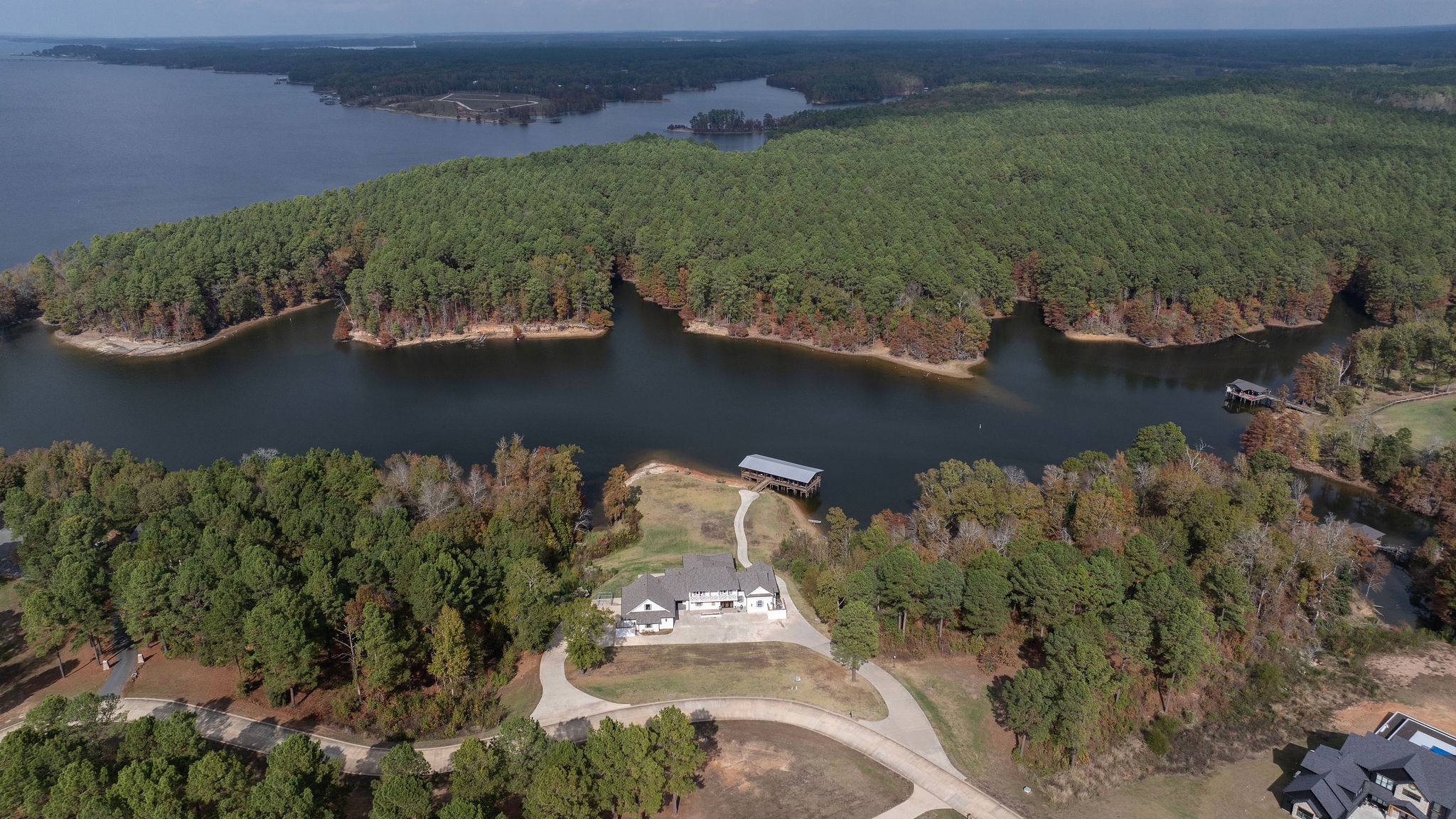 Many, Louisiana, 71449, United States, 3 Bedrooms Bedrooms, ,4 BathroomsBathrooms,Residential,For Sale,1998076