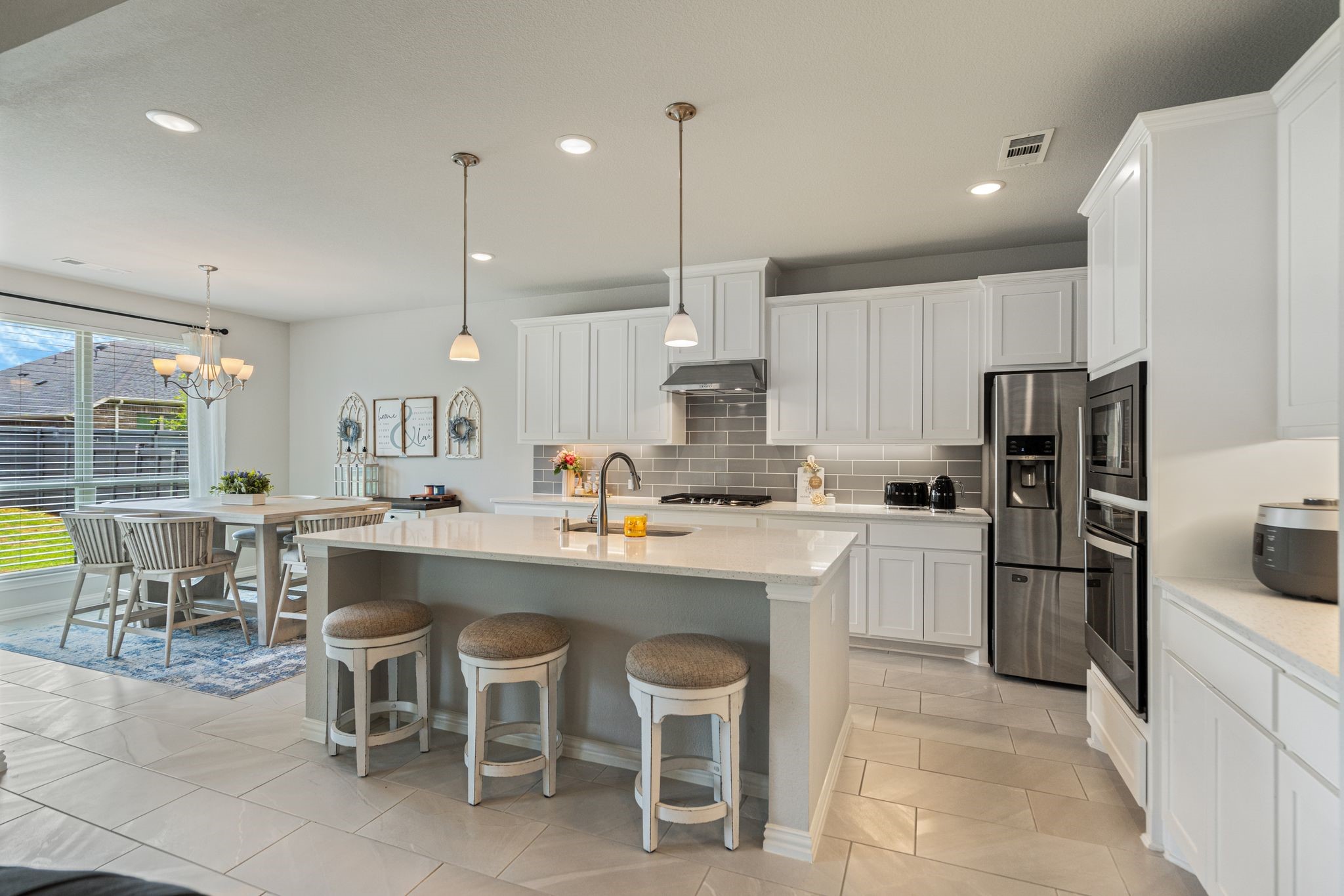 Little Elm, Texas, 76227, United States, 4 Bedrooms Bedrooms, ,3 BathroomsBathrooms,Residential,For Sale,1848680