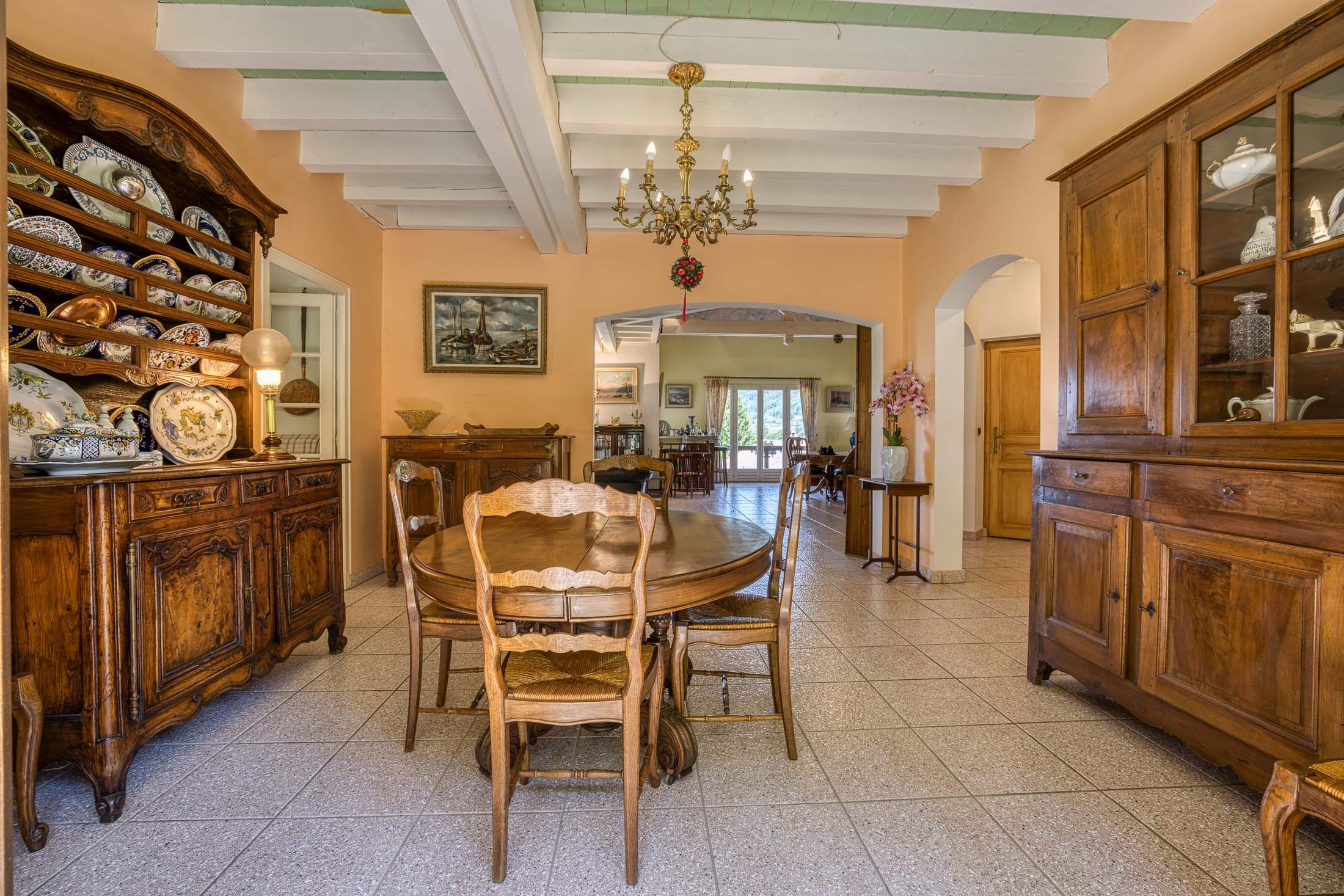  Exceptional property with views of Lake, the mountains, and the Château de Ment… - 物件實景