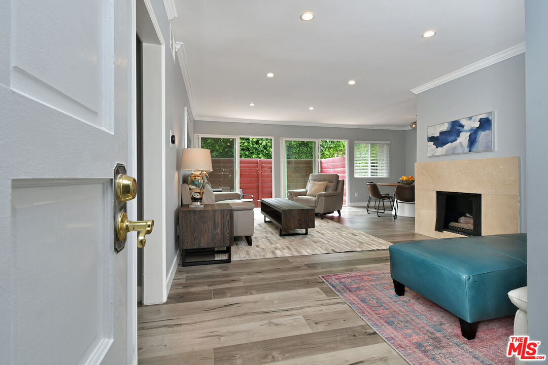 Los Angeles, California, 90077, United States, 2 Bedrooms Bedrooms, ,2 BathroomsBathrooms,Residential,For Sale,1919812