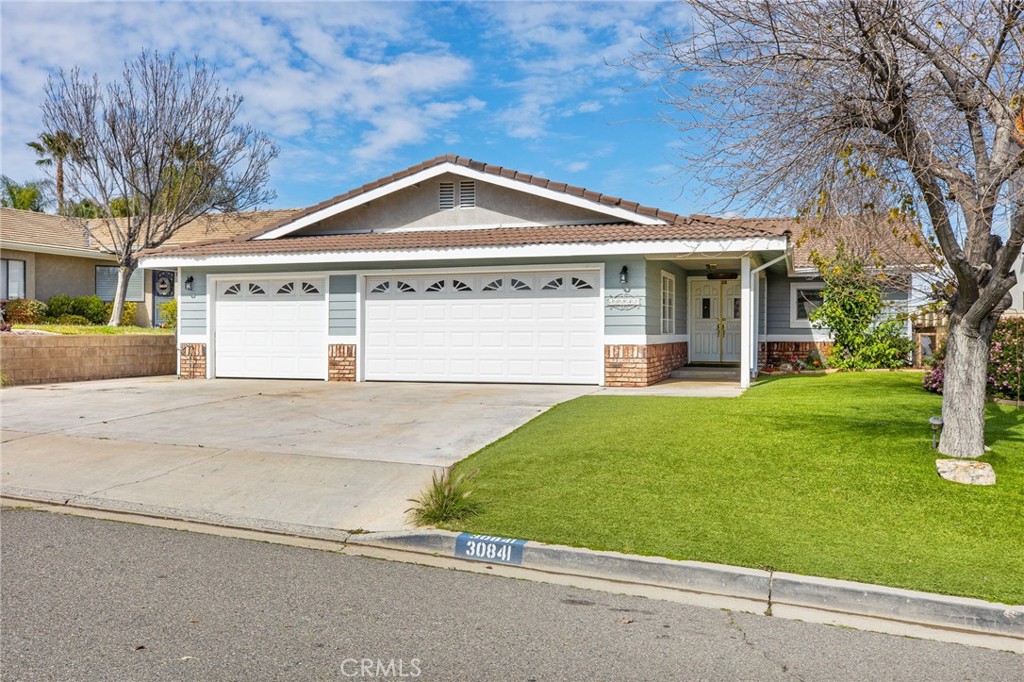 Canyon Lake, California, 92587, United States, 3 Bedrooms Bedrooms, ,2 BathroomsBathrooms,Residential,For Sale,2019703